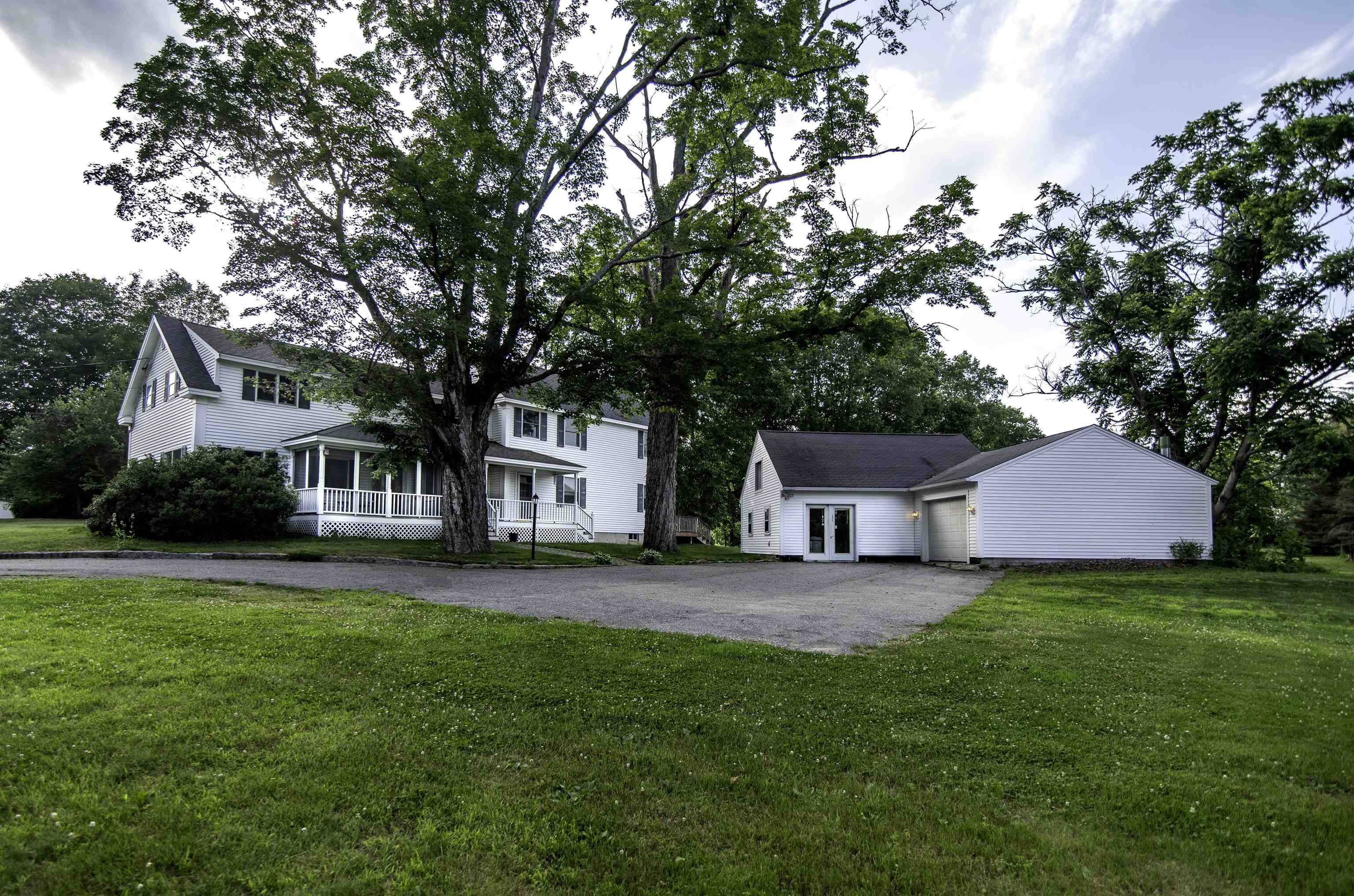 Brentwood, NH 03833,153 North RD