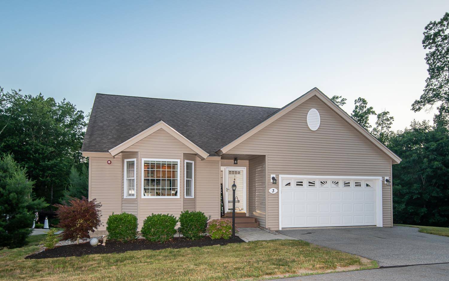 Newton, NH 03858,3 Oakhill DR