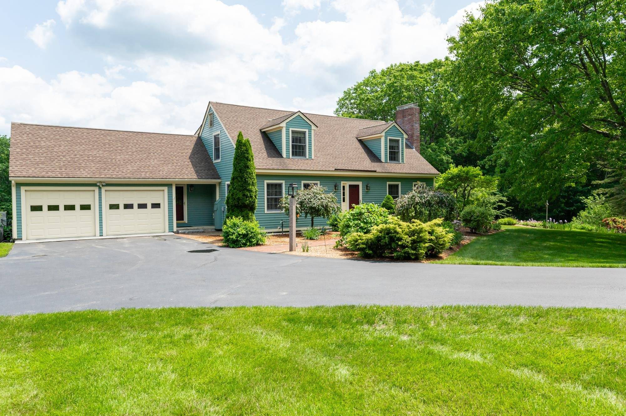 Hopkinton, NH 03229,400 Gould Hill RD