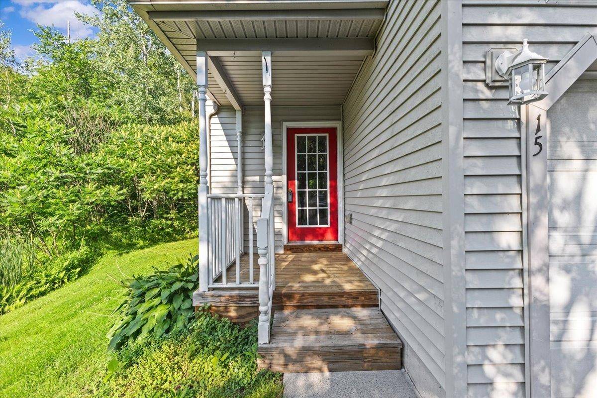 Milton, VT 05468,15 Aurora LN