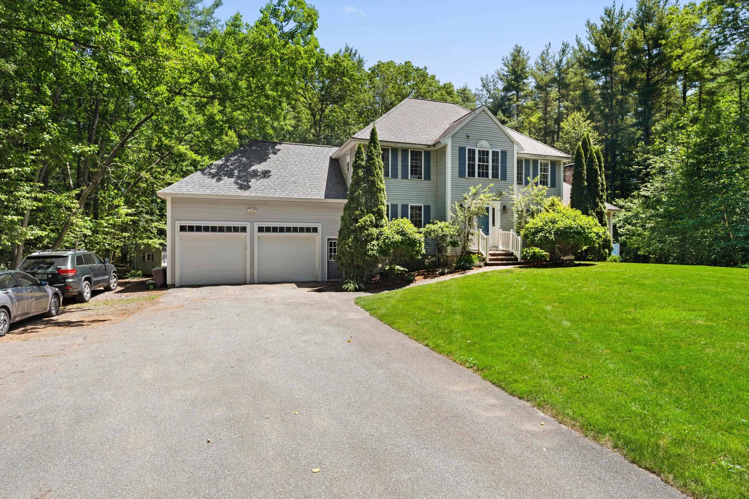 Londonderry, NH 03053,7 Lorraine DR