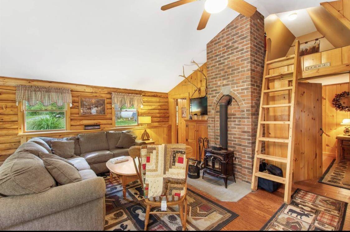 Pittsburg, NH 03592,102 Vista WAY