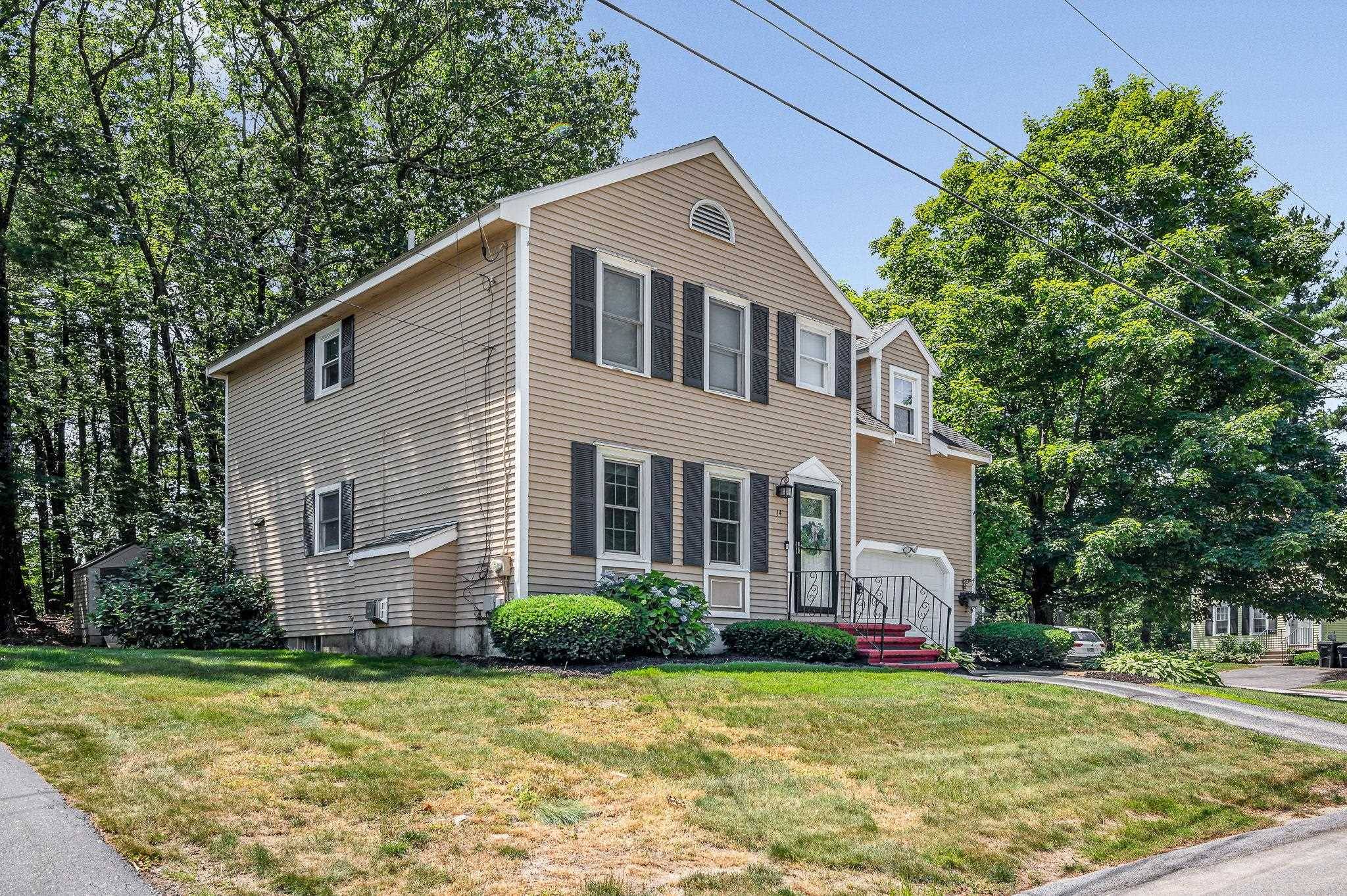 Nashua, NH 03062,14 Beaujolais DR
