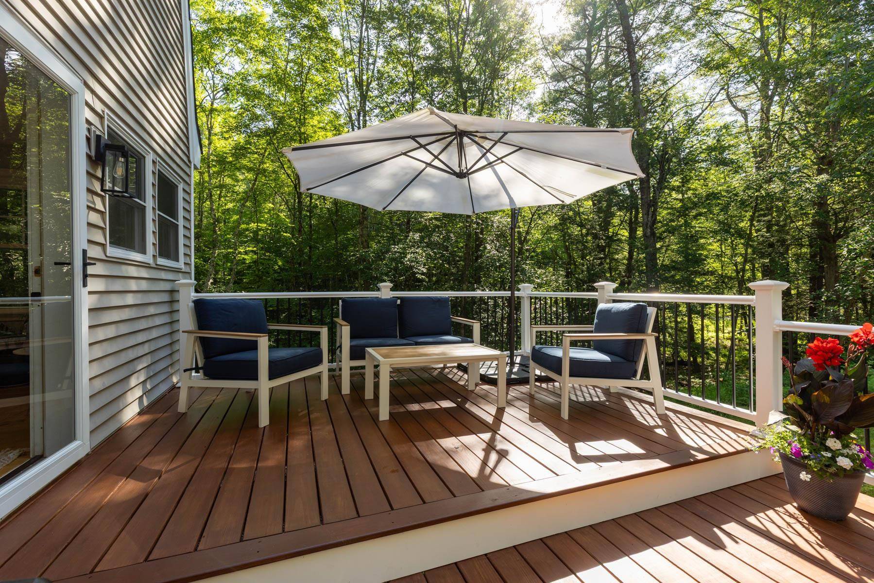 Newfields, NH 03856,9 Oaklands RD