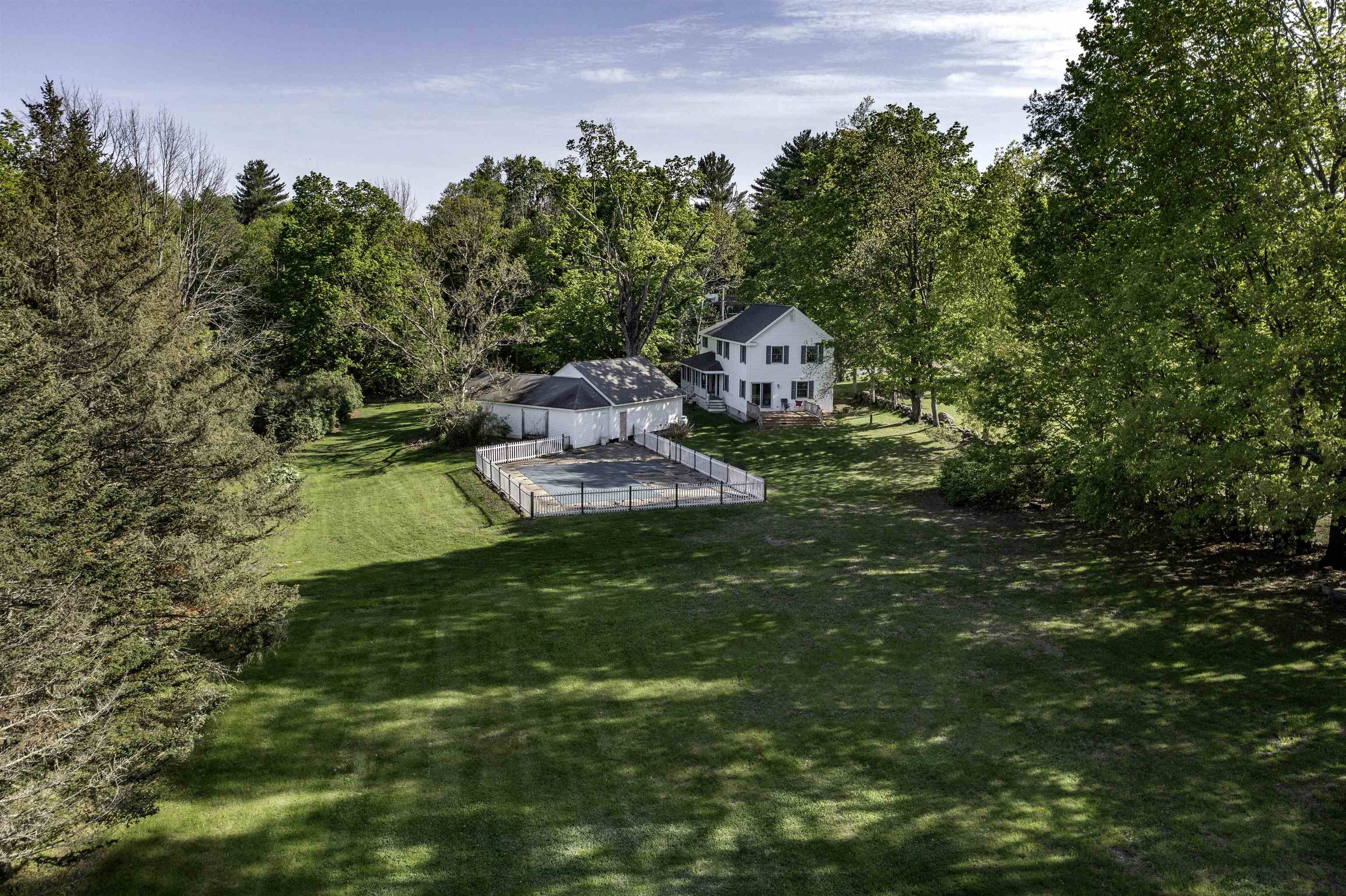 Brentwood, NH 03833,153 North RD