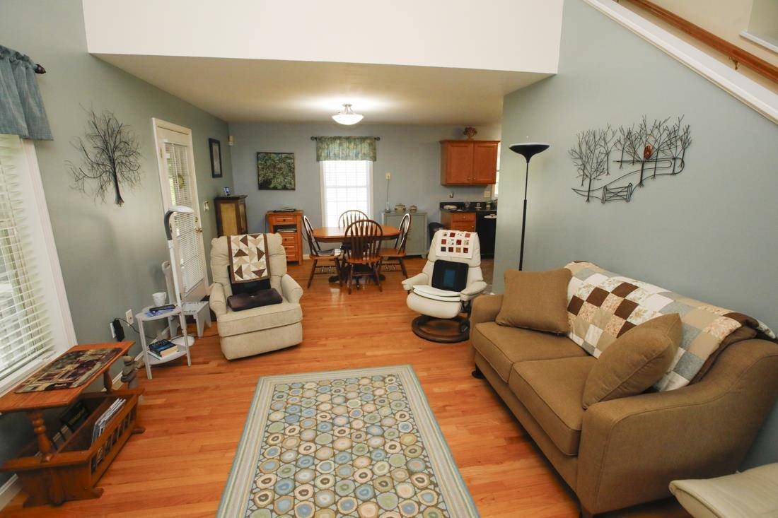 182 Forest Hill WAY Manchester, NH 03109
