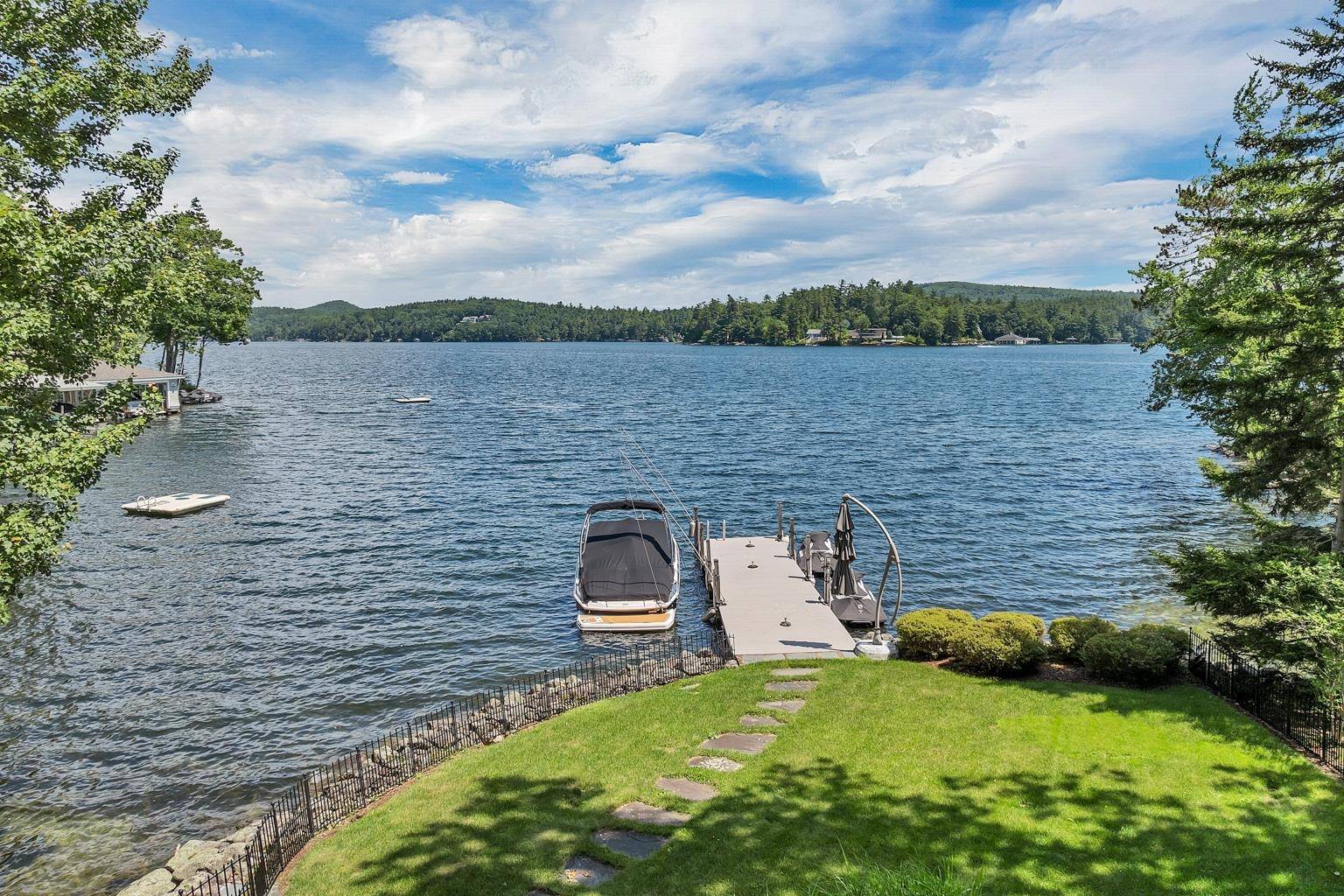 Alton, NH 03810,28 Route 11D