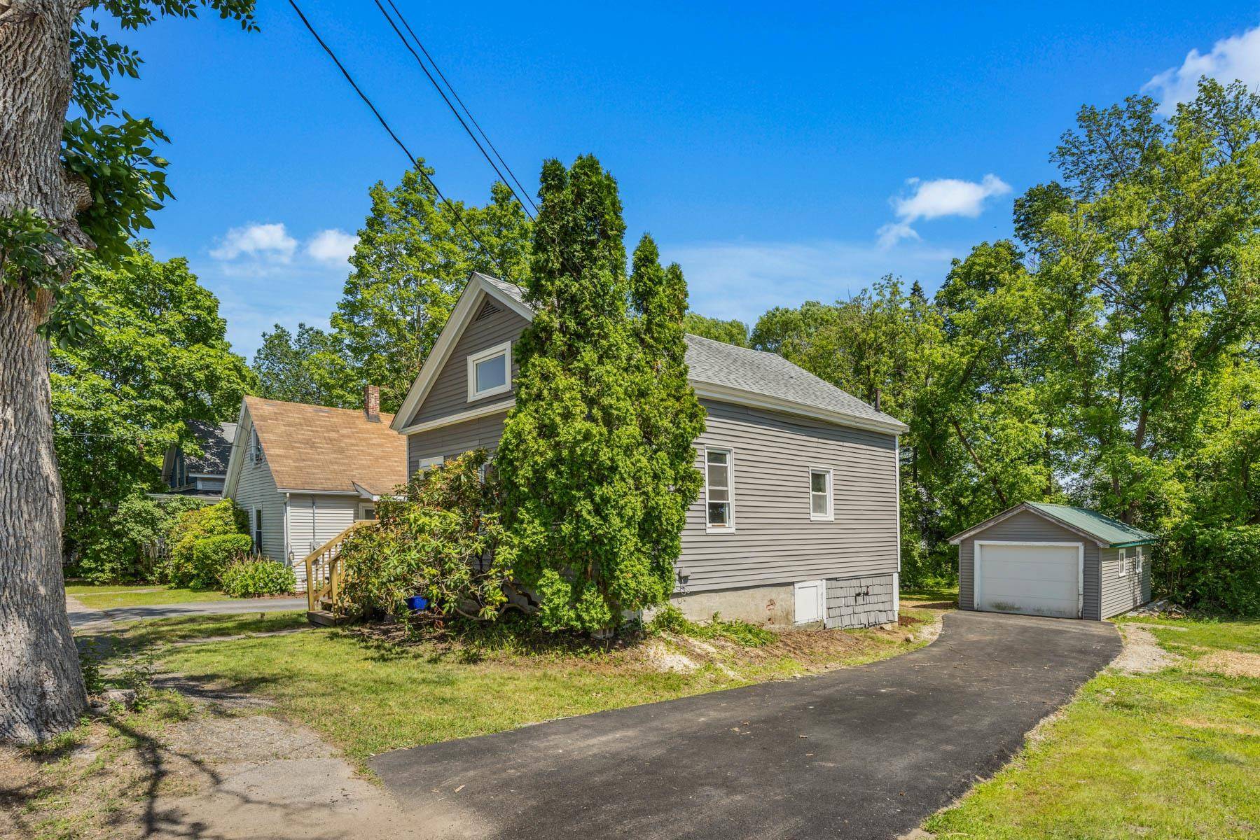 Somersworth, NH 03878,44 South ST