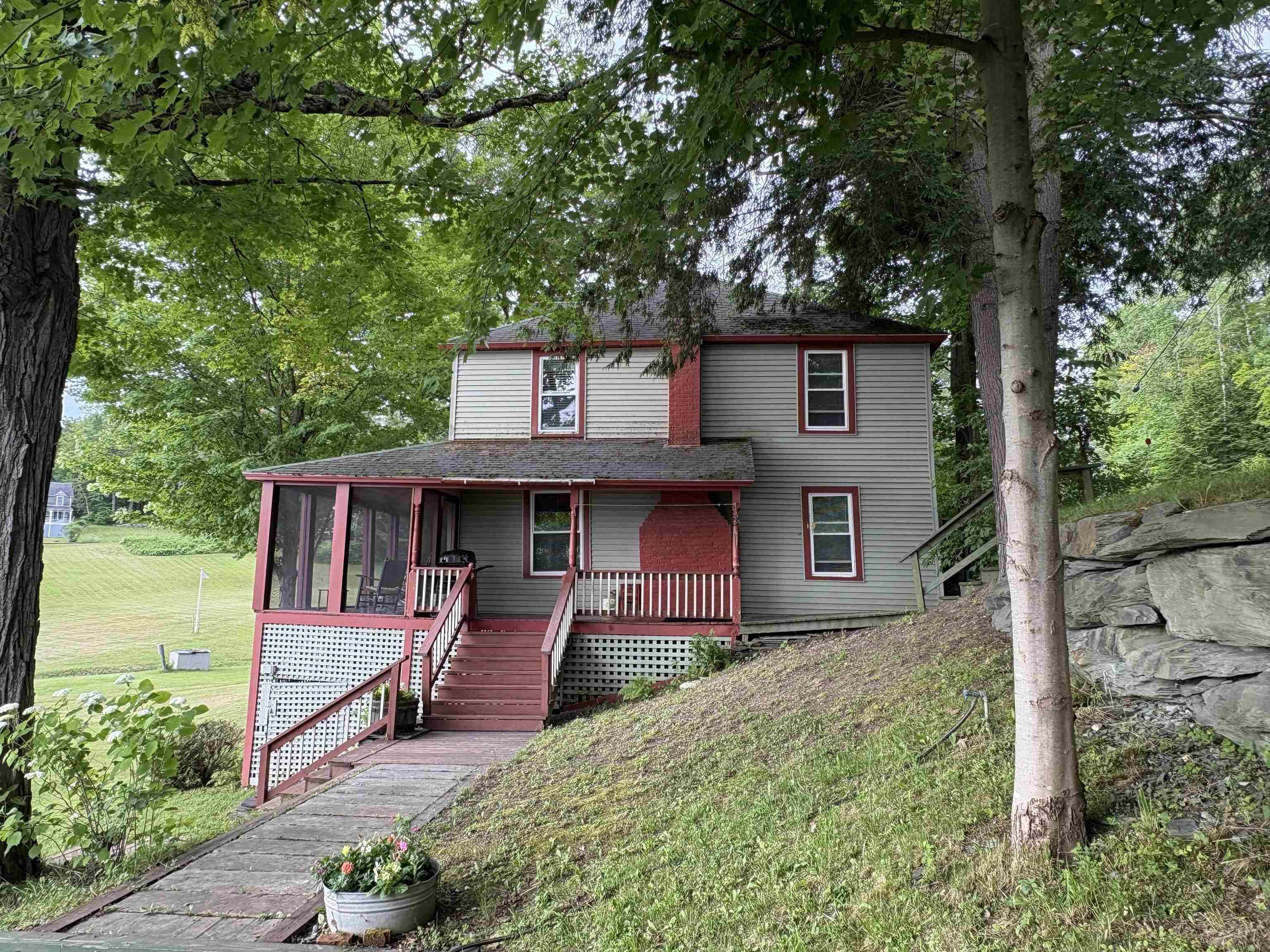 Castleton, VT 05735,1056 Point of Pines RD