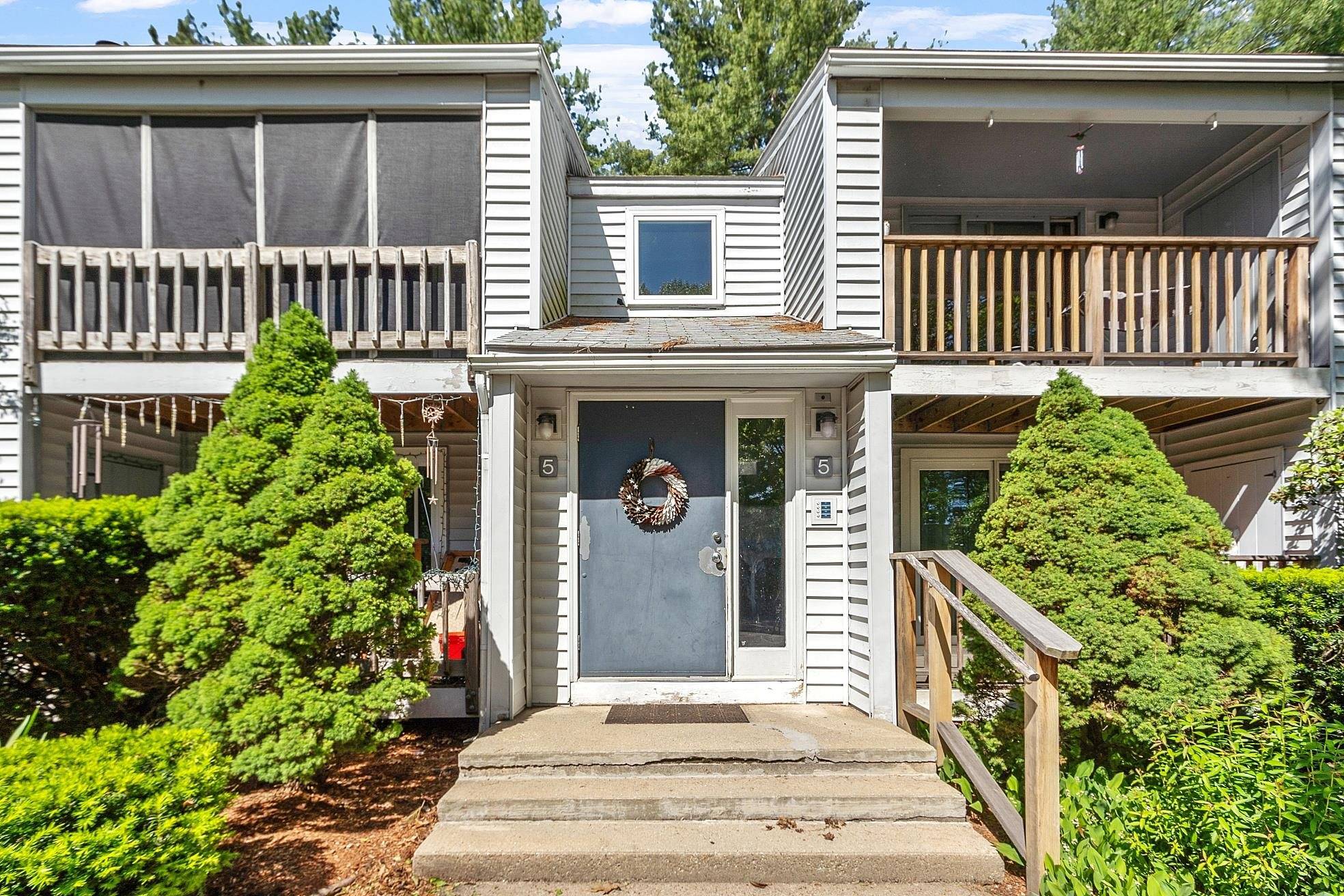 Nashua, NH 03060,5 Ternbury SQ #E2