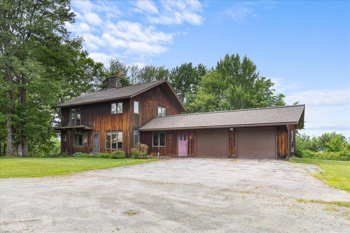 Littleton, NH 03561,985 Slate Ledge RD