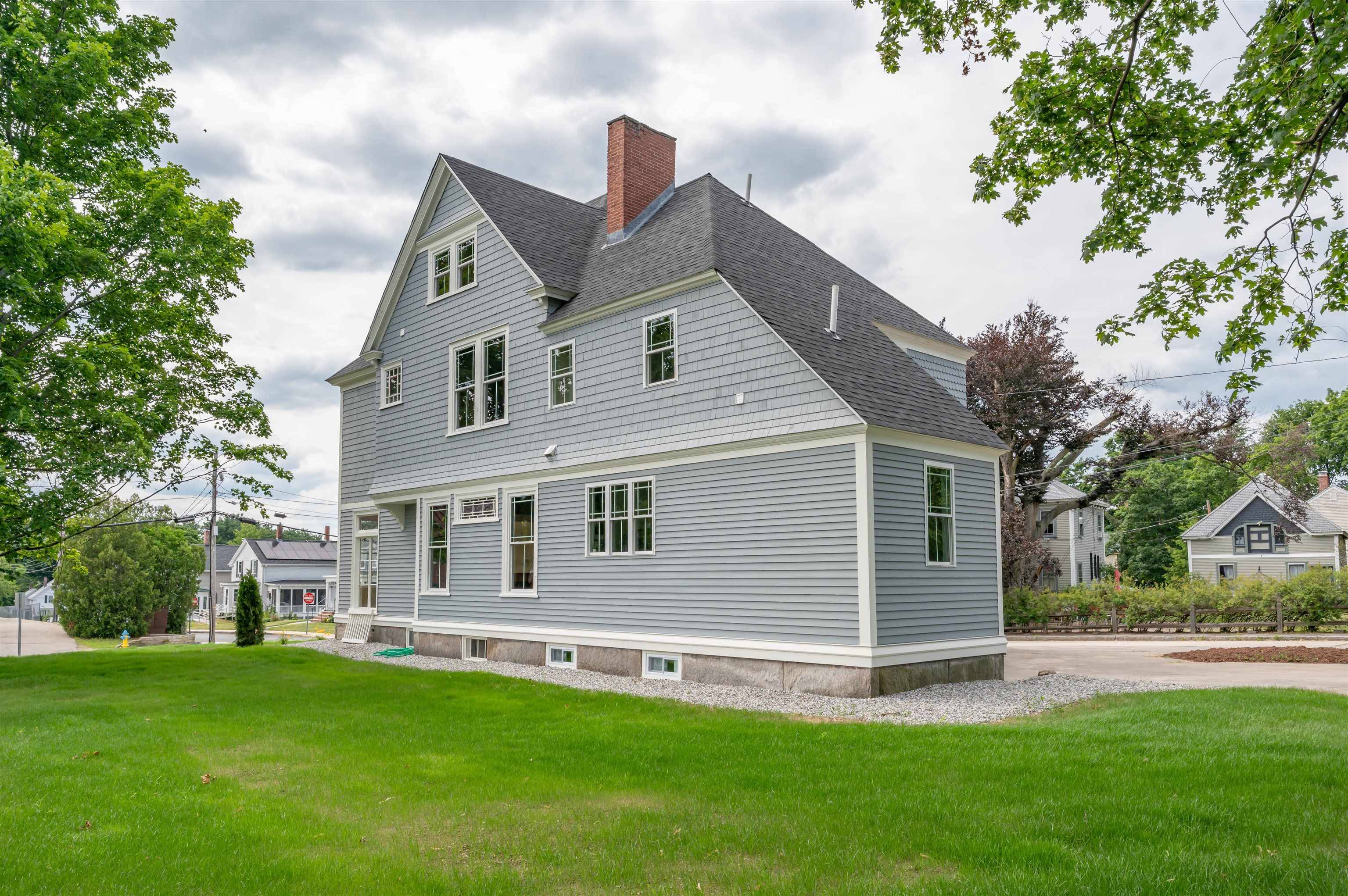 Nashua, NH 03064,13 Manchester ST