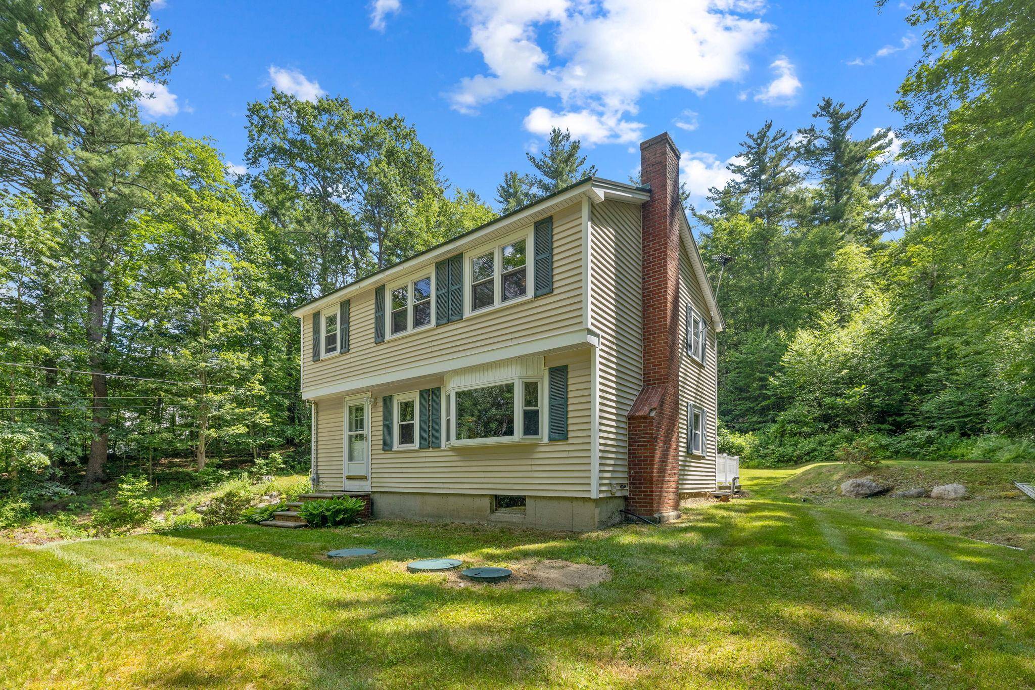 East Kingston, NH 03827,85 Haverhill RD