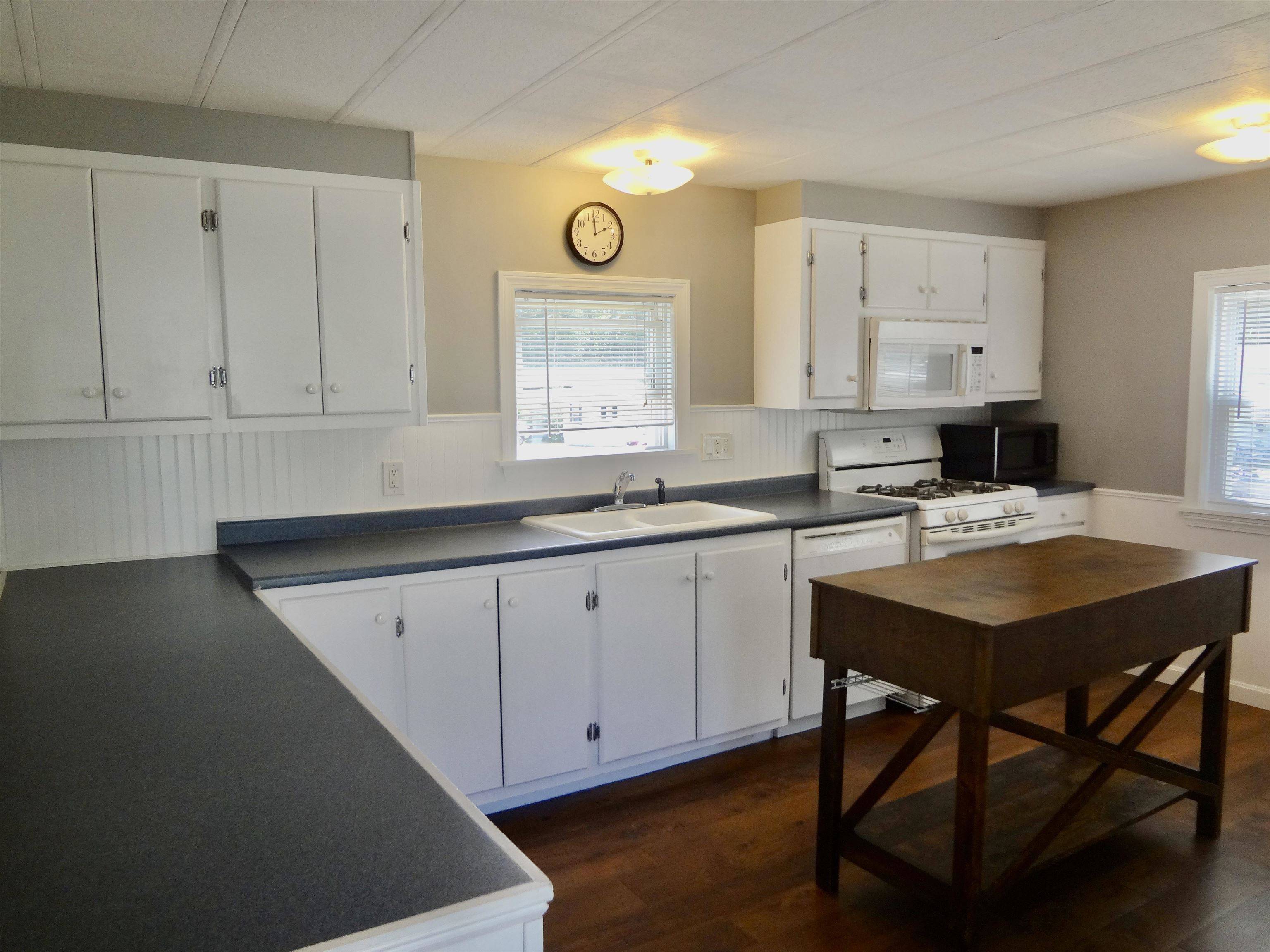 Loudon, NH 03307,5 Brook CIR