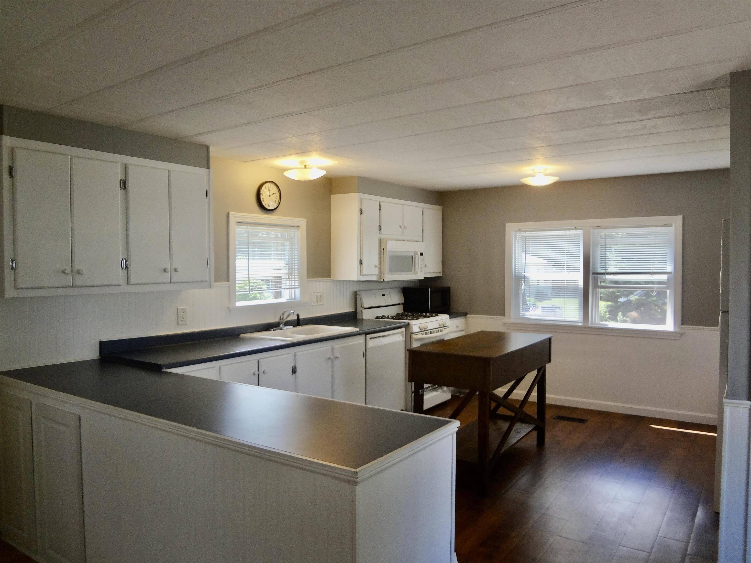 5 Brook CIR Loudon, NH 03307