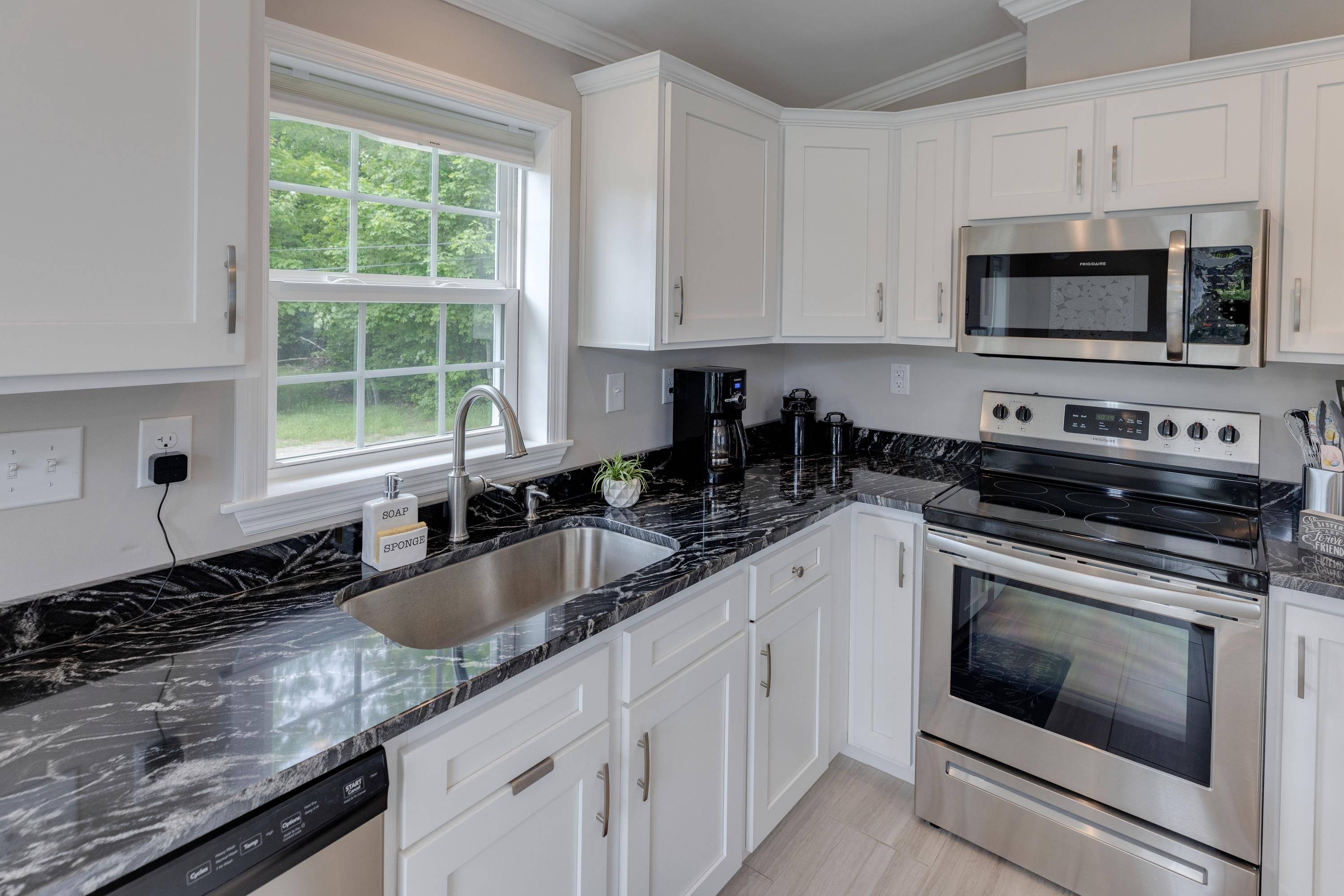 59 Maltais Farm RD Lincoln, NH 03251