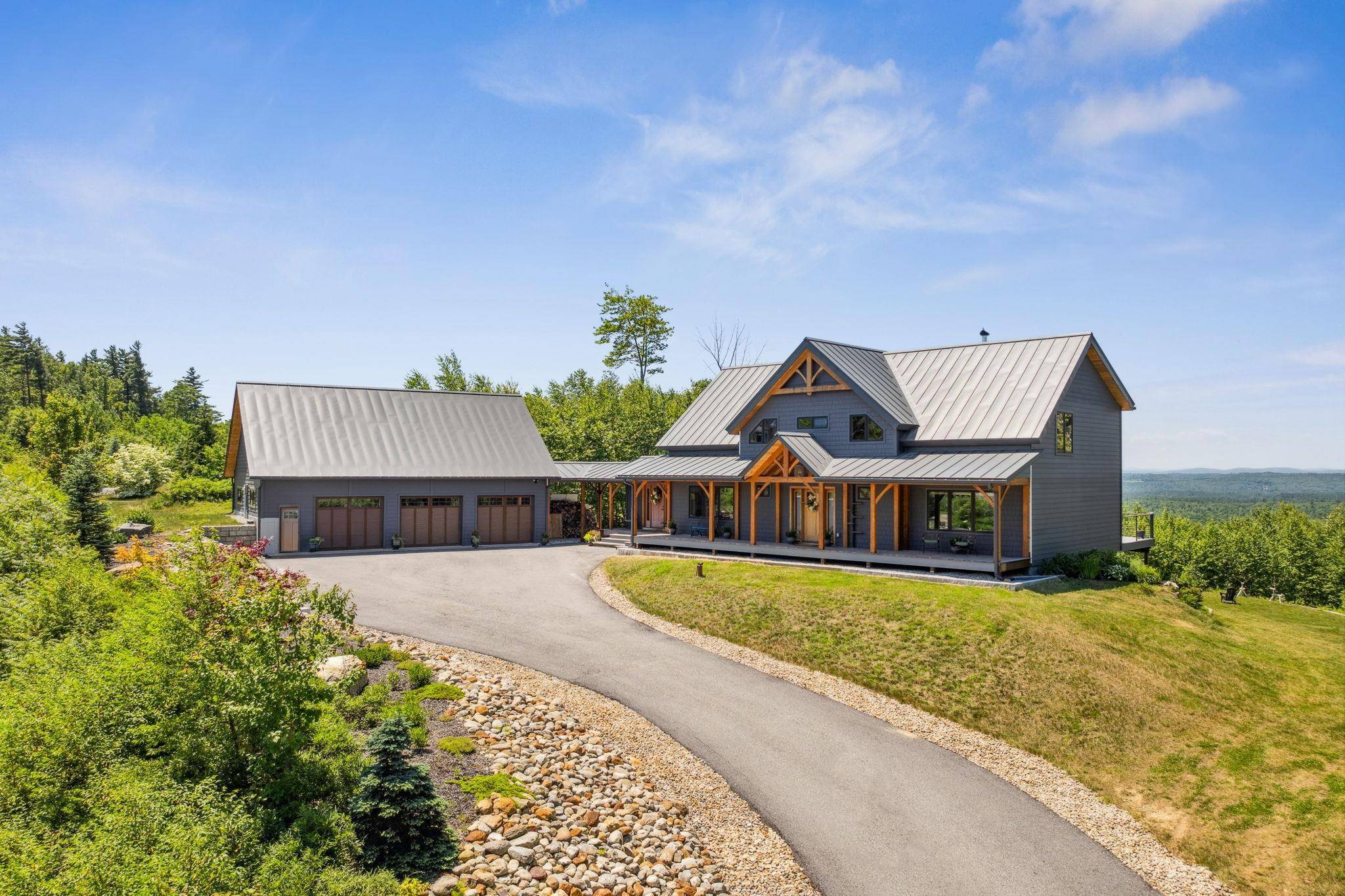 Hooksett, NH 03106,21 Quimby Mountain RD