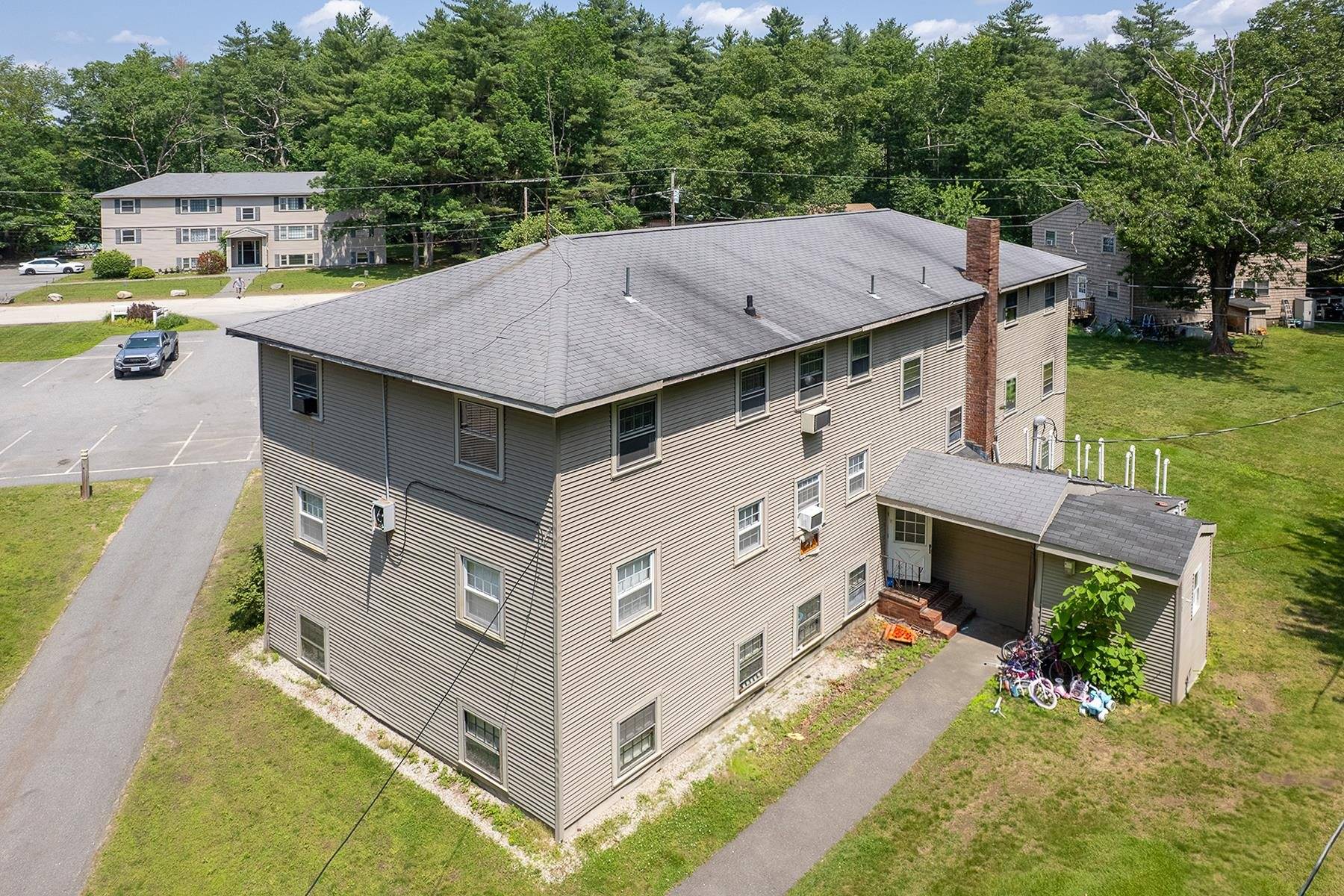 Plaistow, NH 03865,3-5 Shady LN