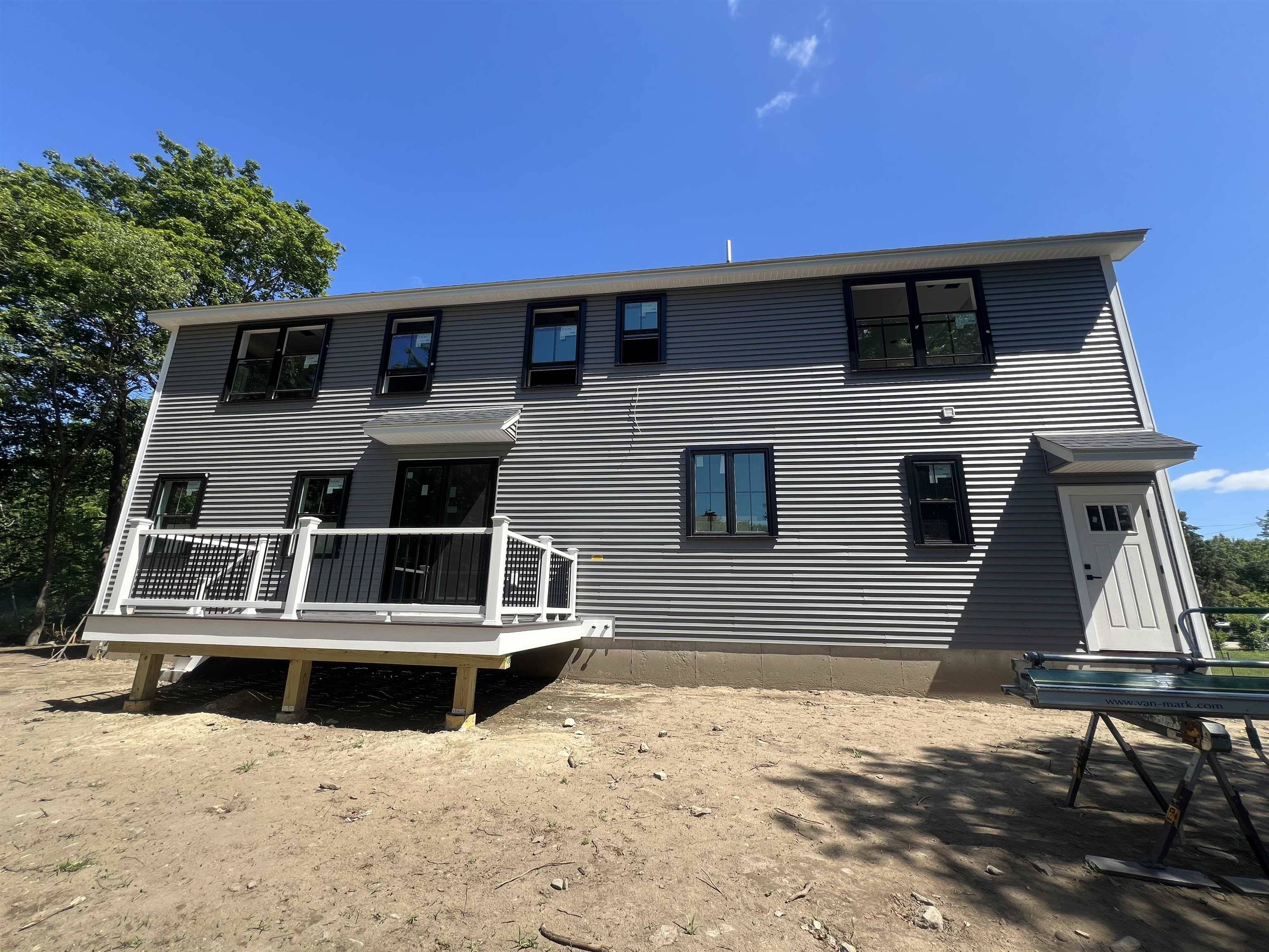 Salem, NH 03079,8 Senter ST