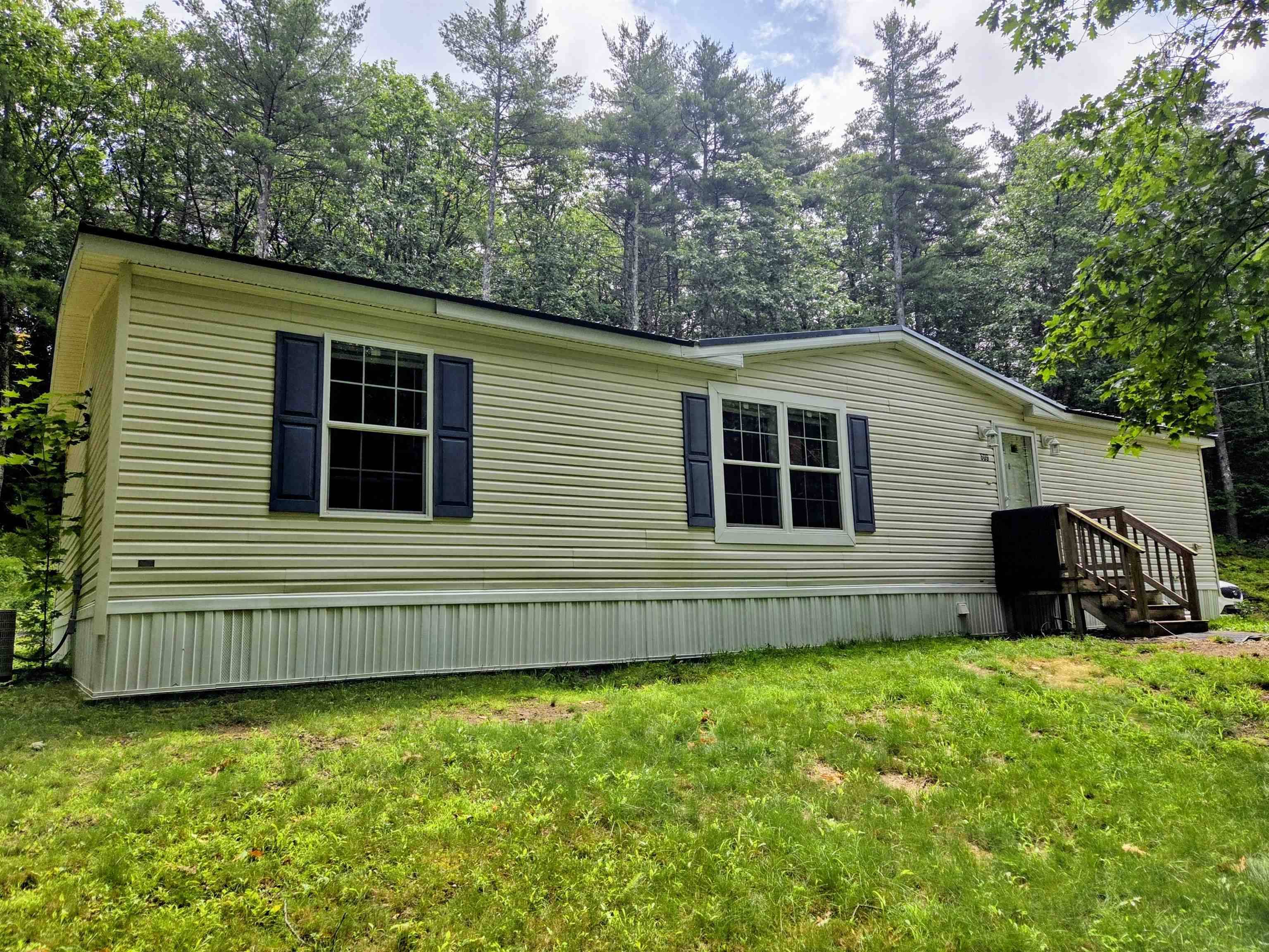 Farmington, NH 03867,609 Ten Rod RD