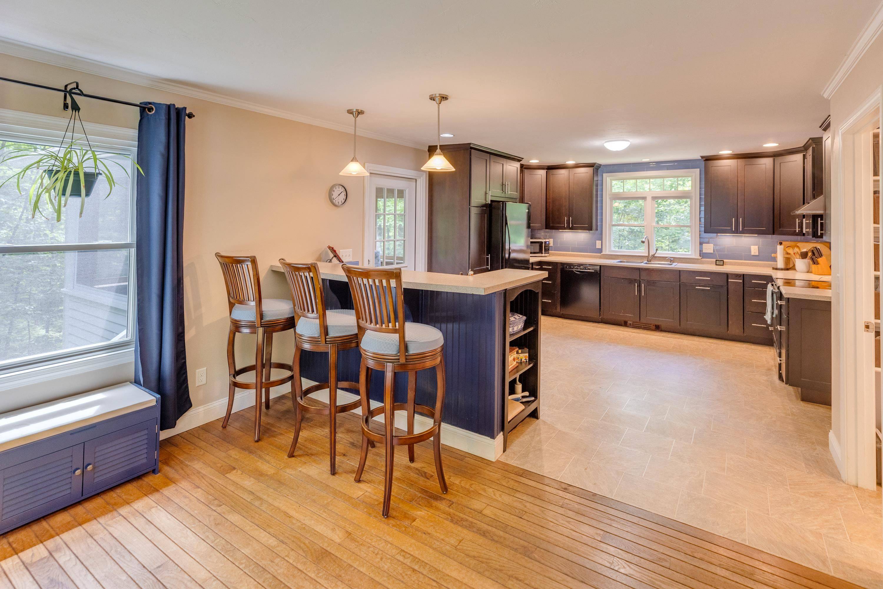 Holderness, NH 03245,118 Shepard Hill RD