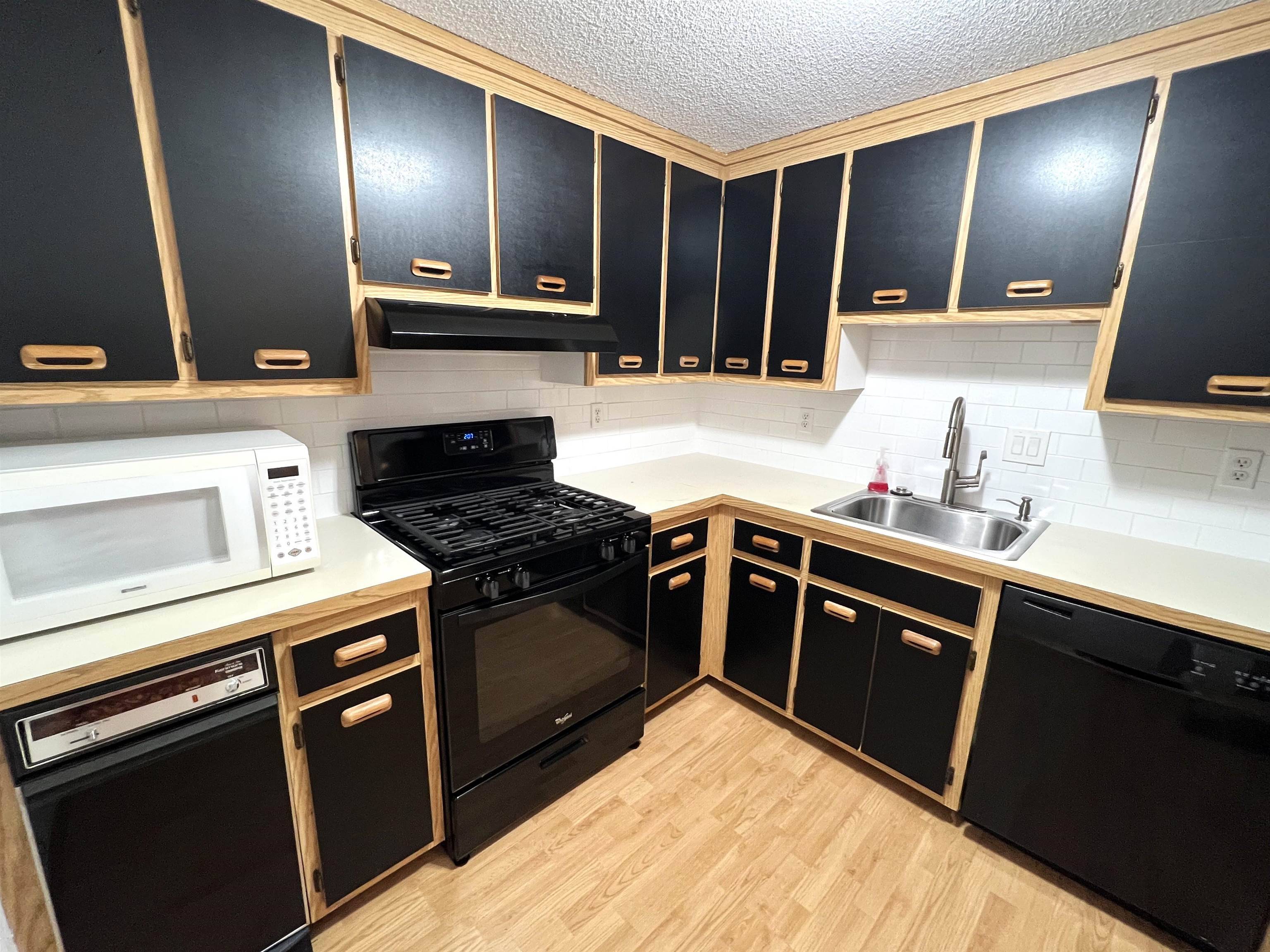 Nashua, NH 03060,116 Bluestone DR