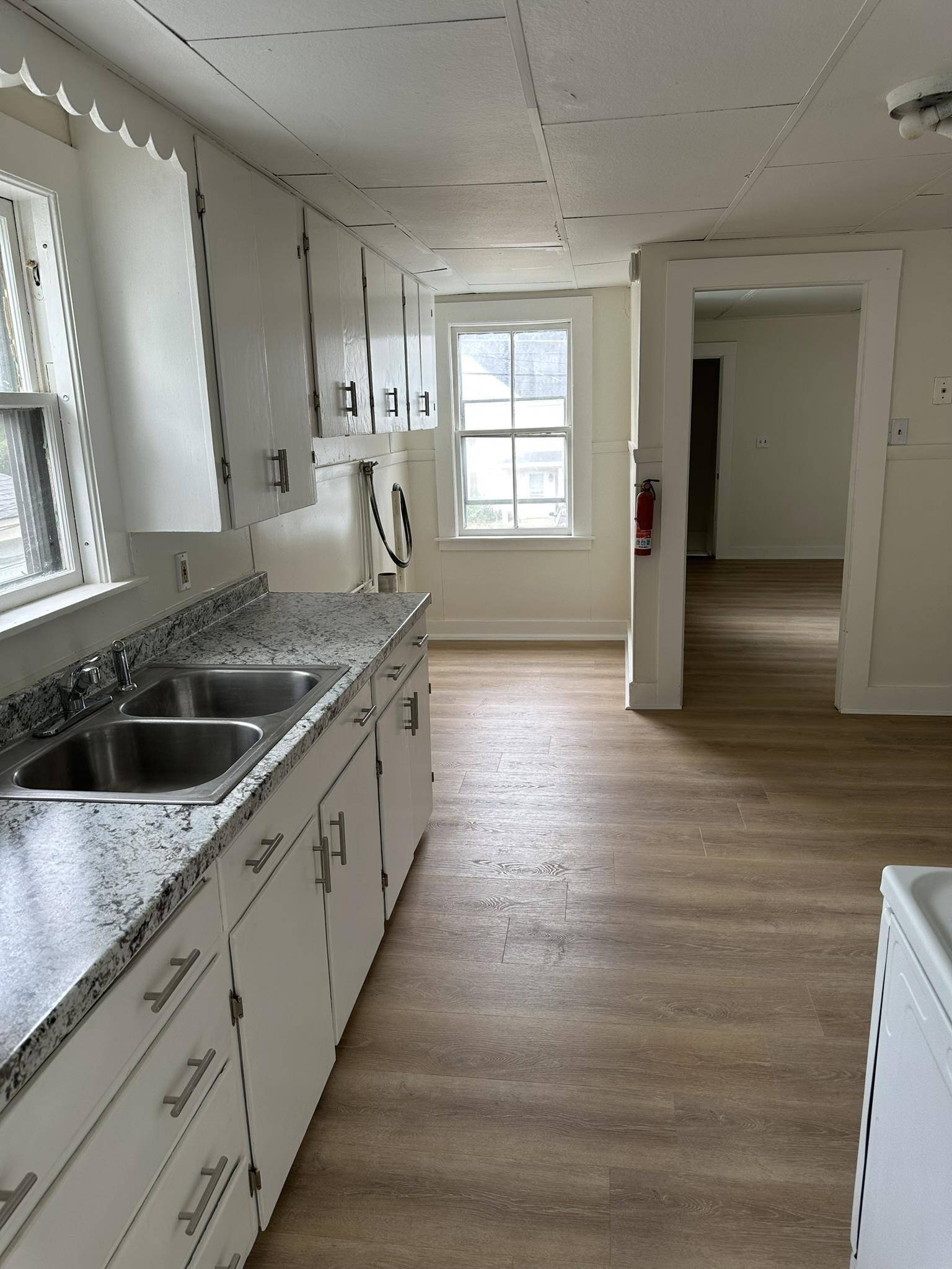 Rochester, NH 03867,28 Chestnut ST #Upstairs