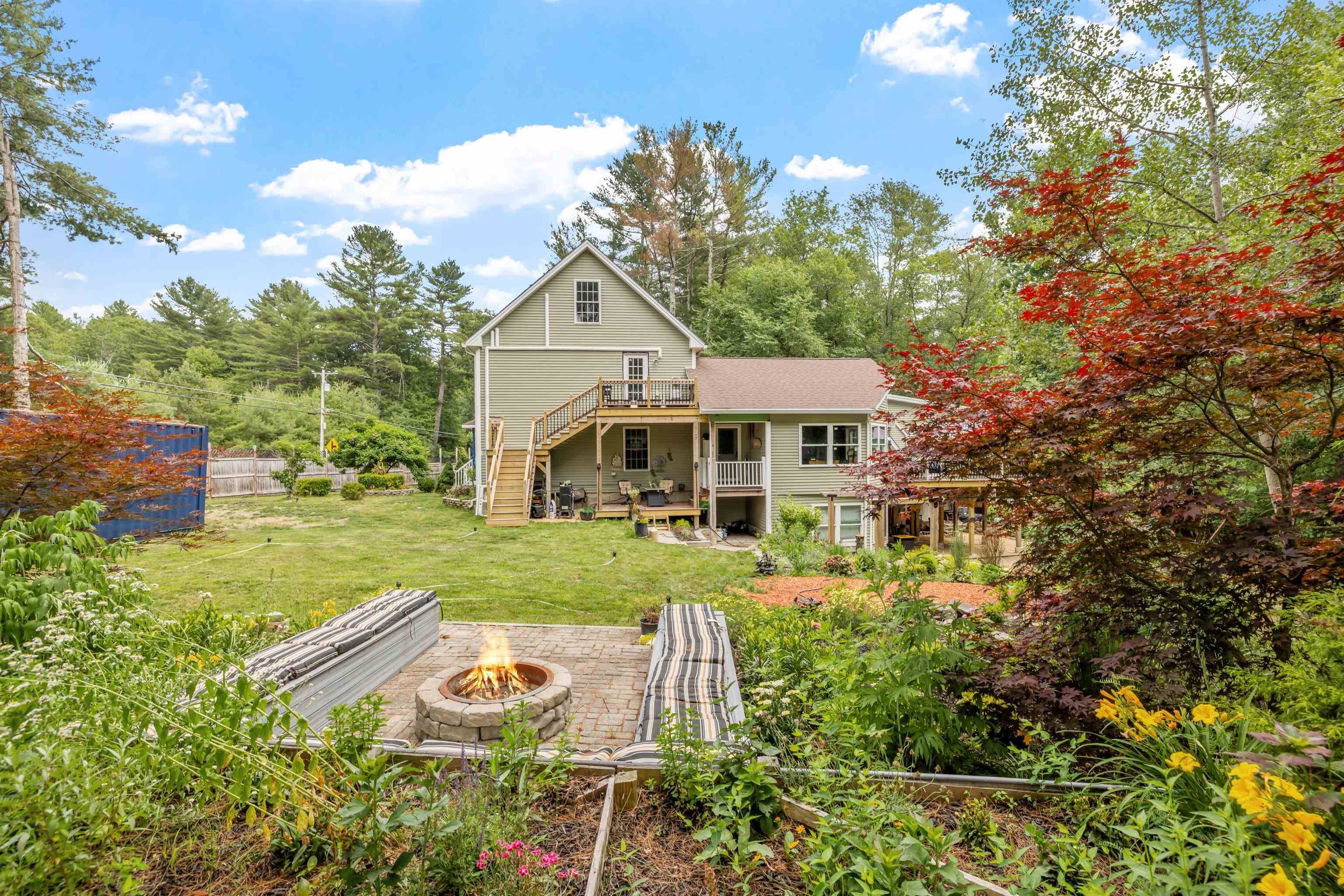 Brookline, NH 03033,15 Pepperell RD