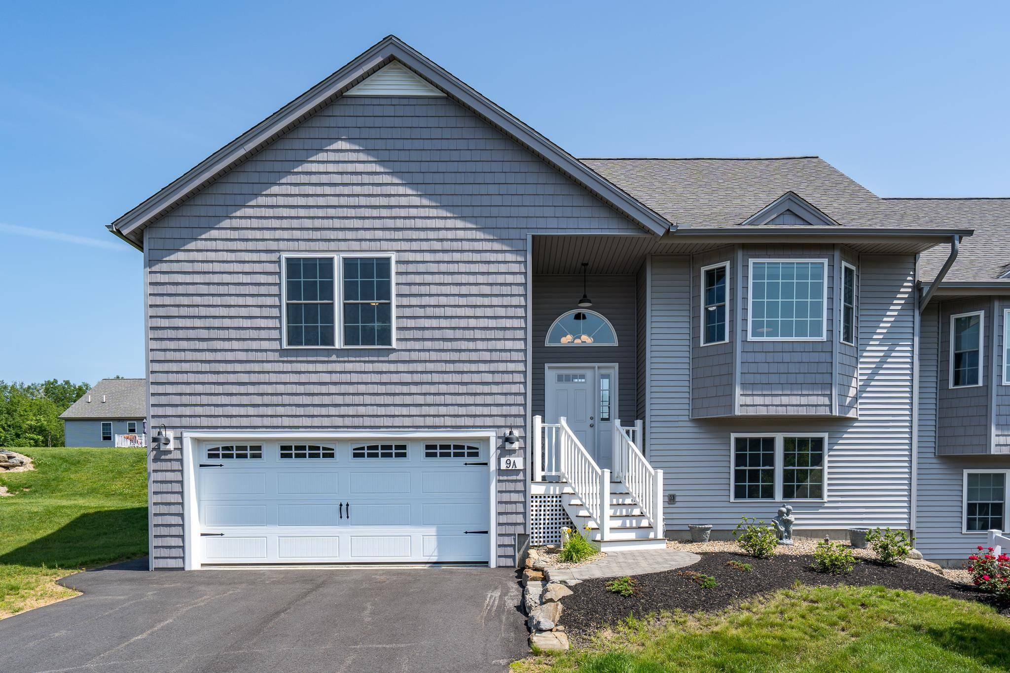 Epping, NH 03042,9 Lunas AVE #A