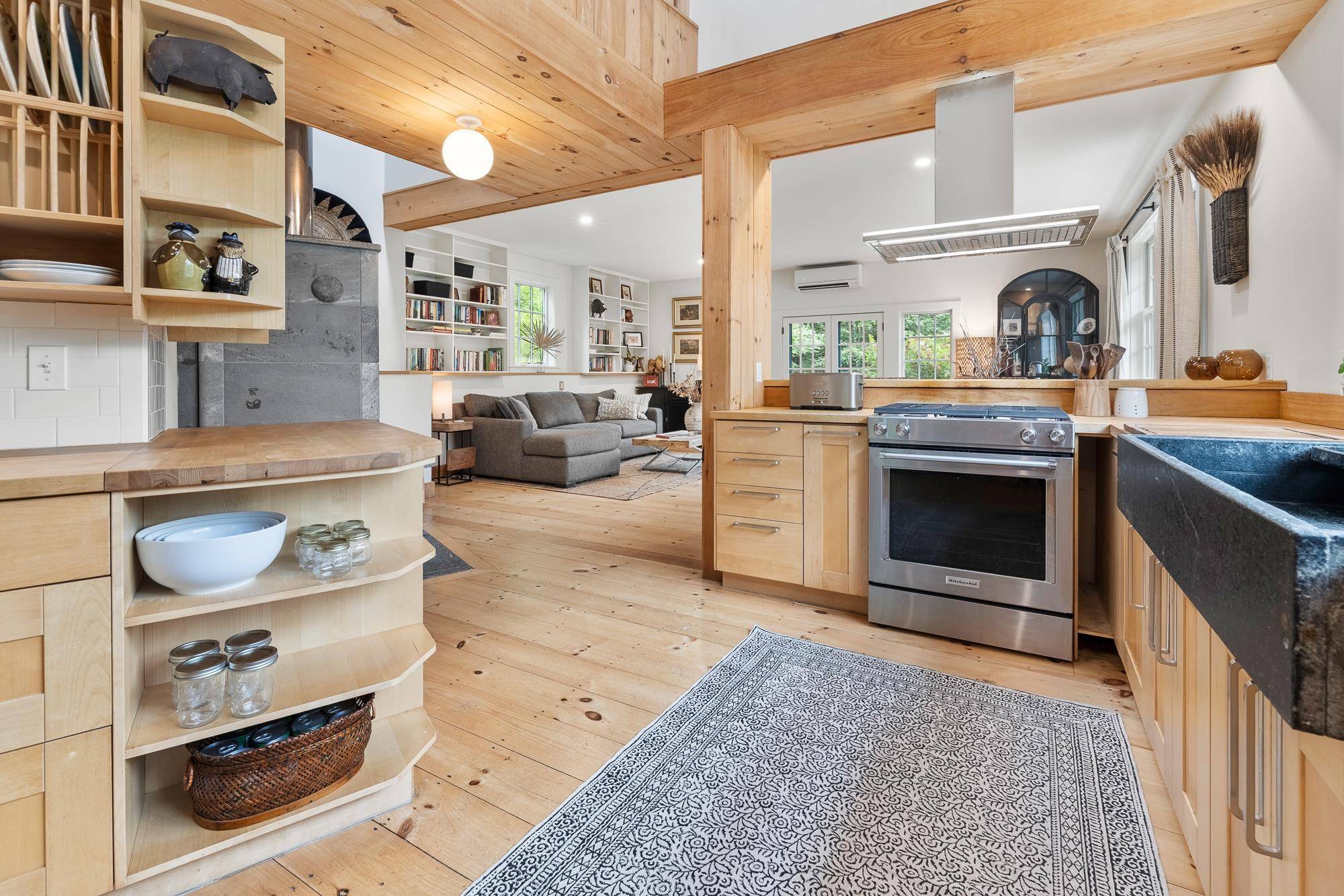Norwich, VT 05055,1355 Podunk RD