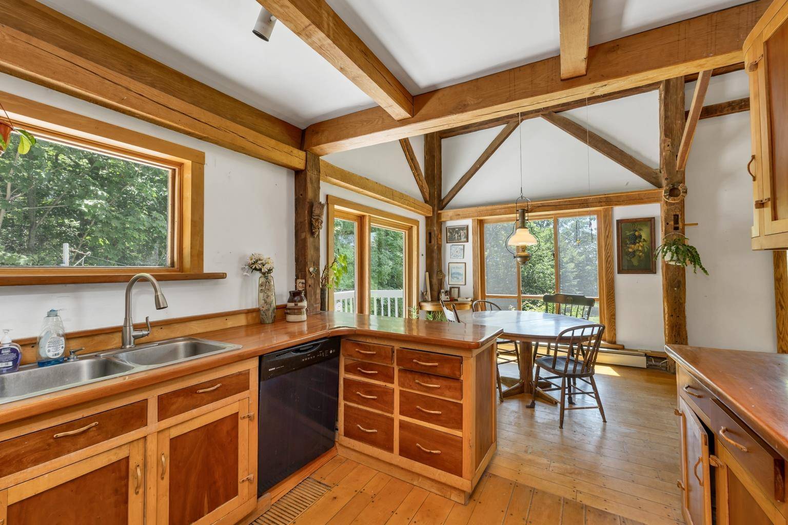 Pittsfield, NH 03263,520 Clough RD