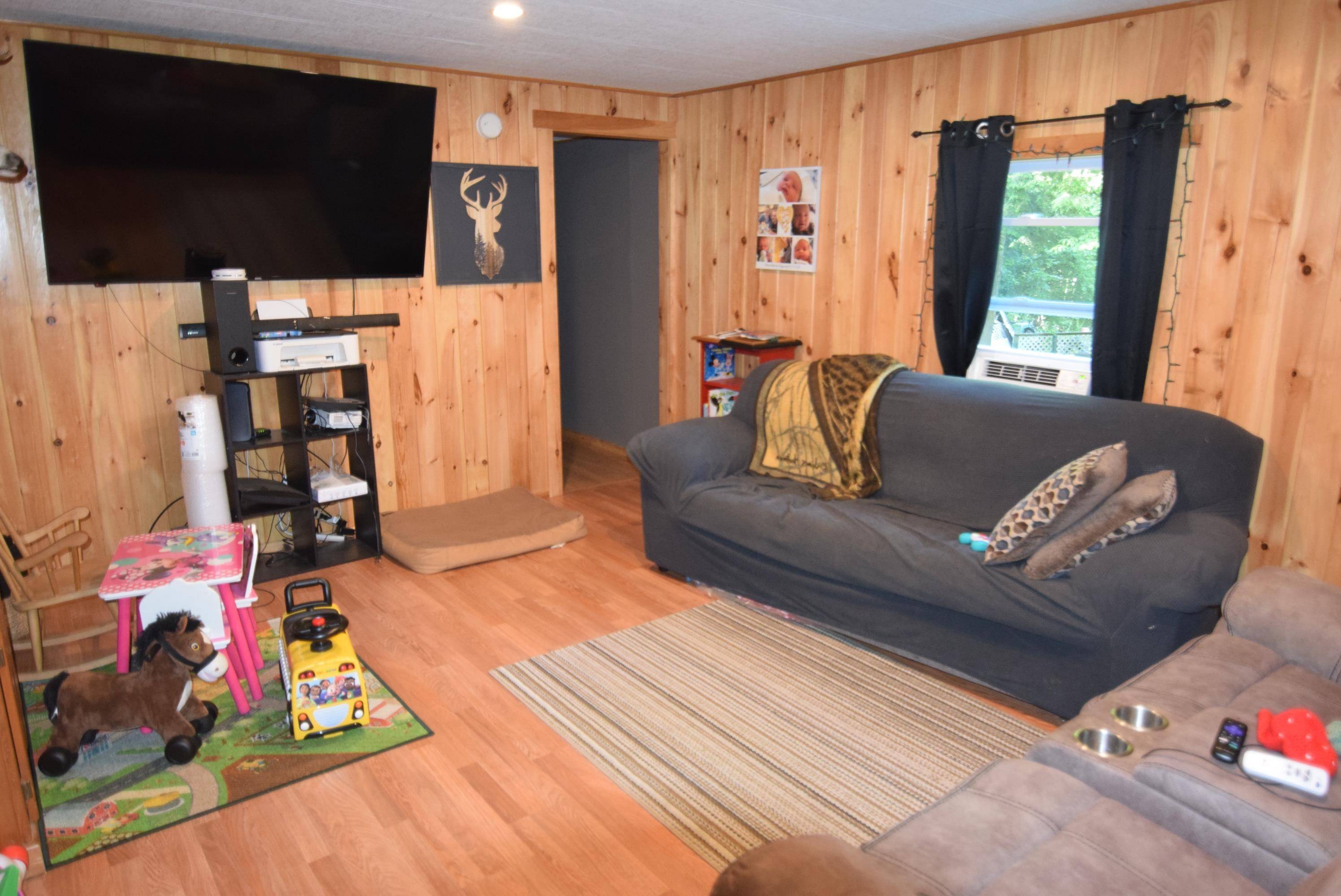 Newport, NH 03773,4 Turf WAY