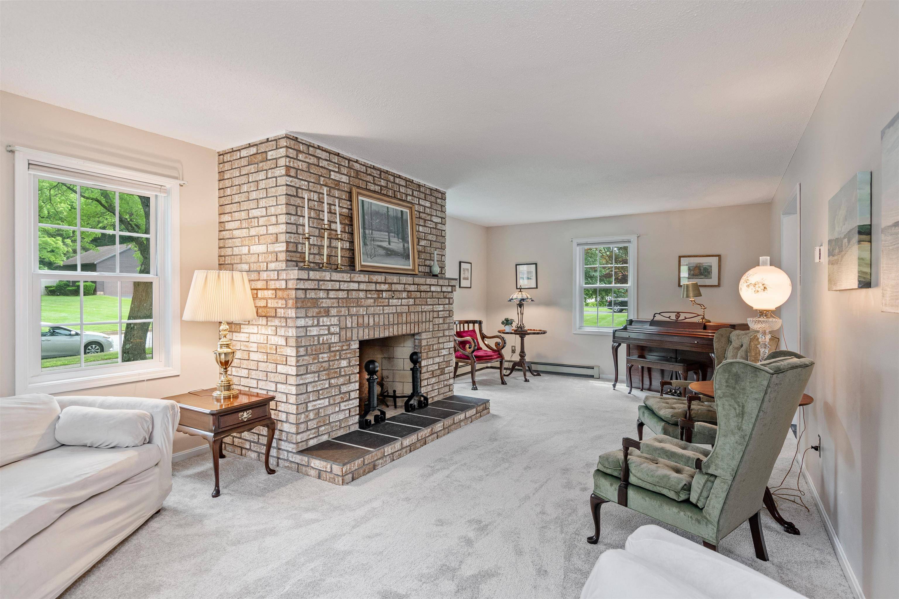 Colchester, VT 05446,435 South Bay CIR