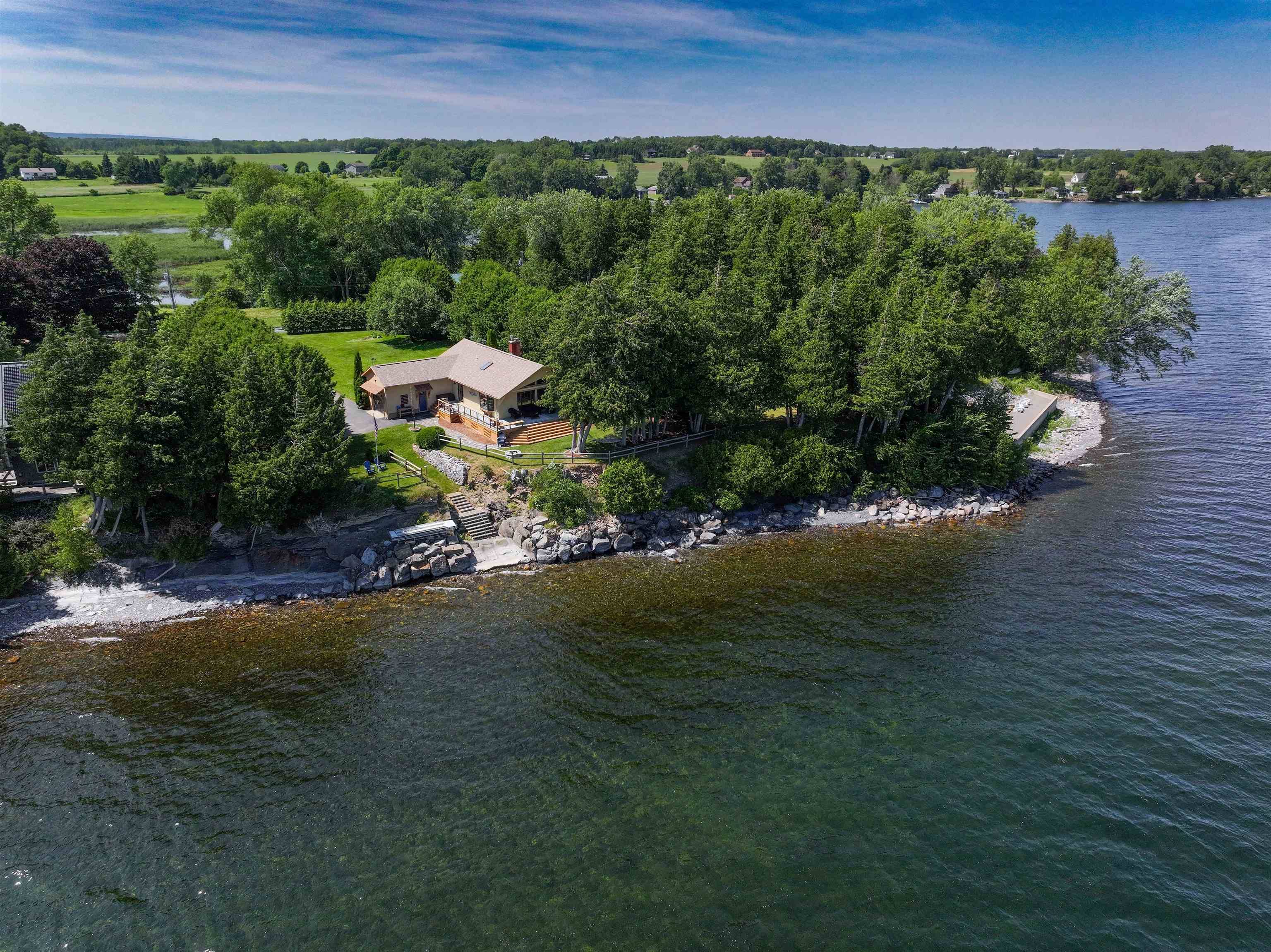 Grand Isle, VT 05458,10 Cedar PT