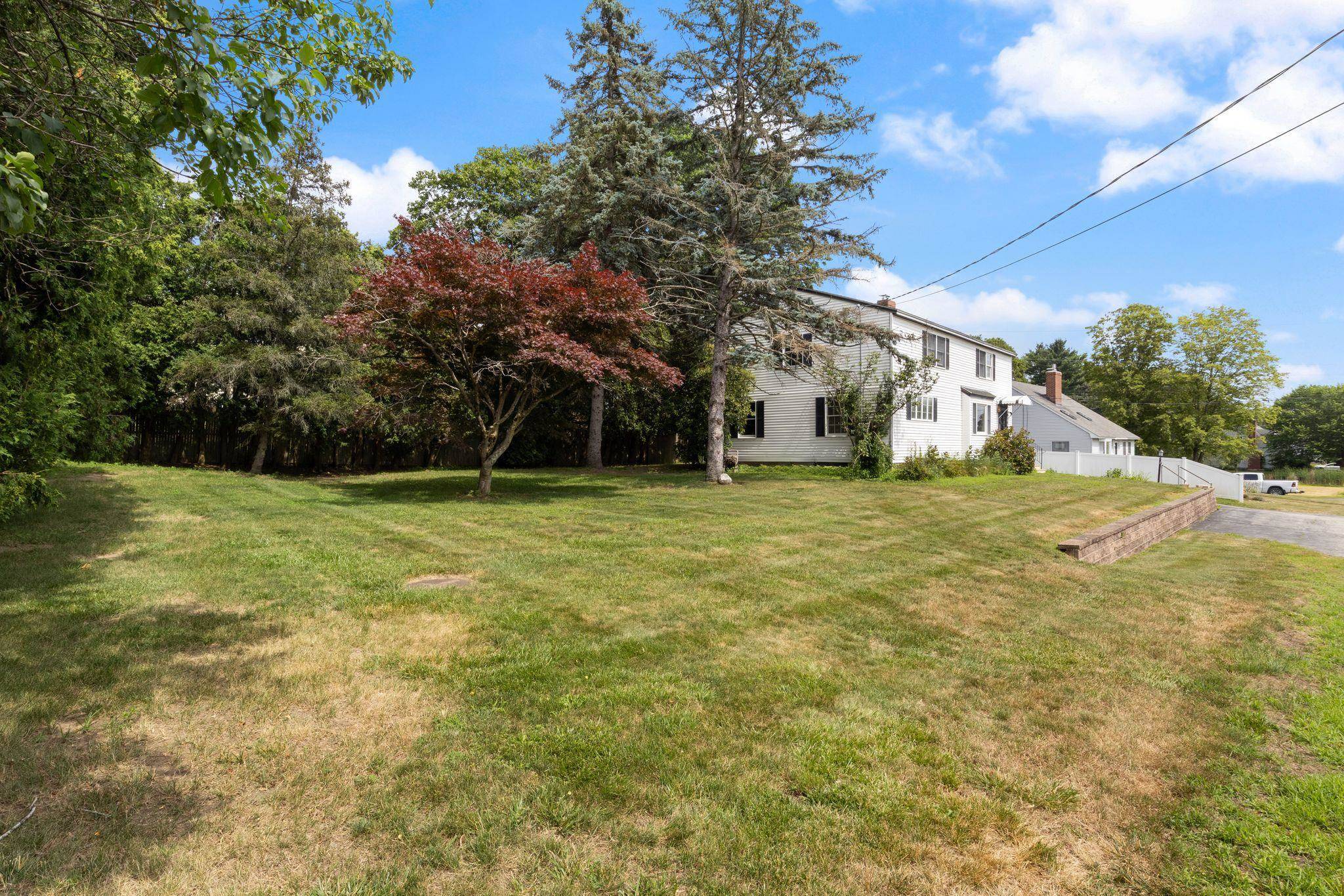 Portsmouth, NH 03801,260 Meadow RD
