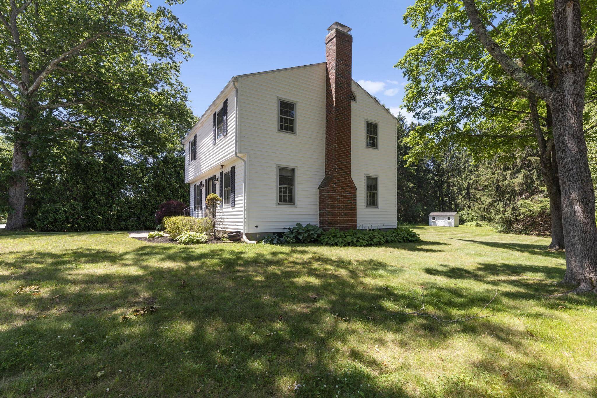 Hampton, NH 03842,290 Mill RD