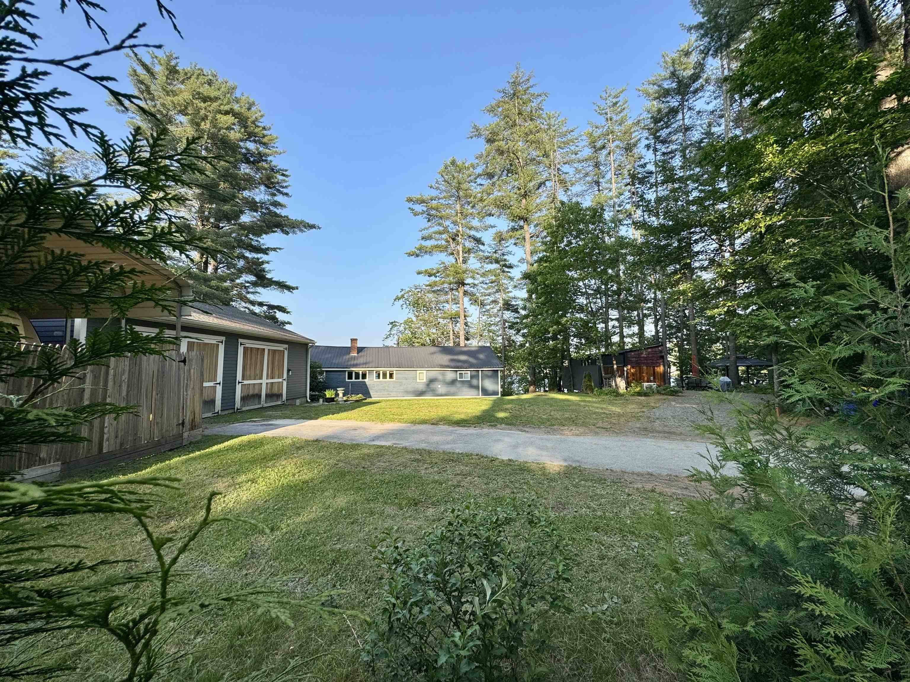 Tilton, NH 03276,6 Emerald LN