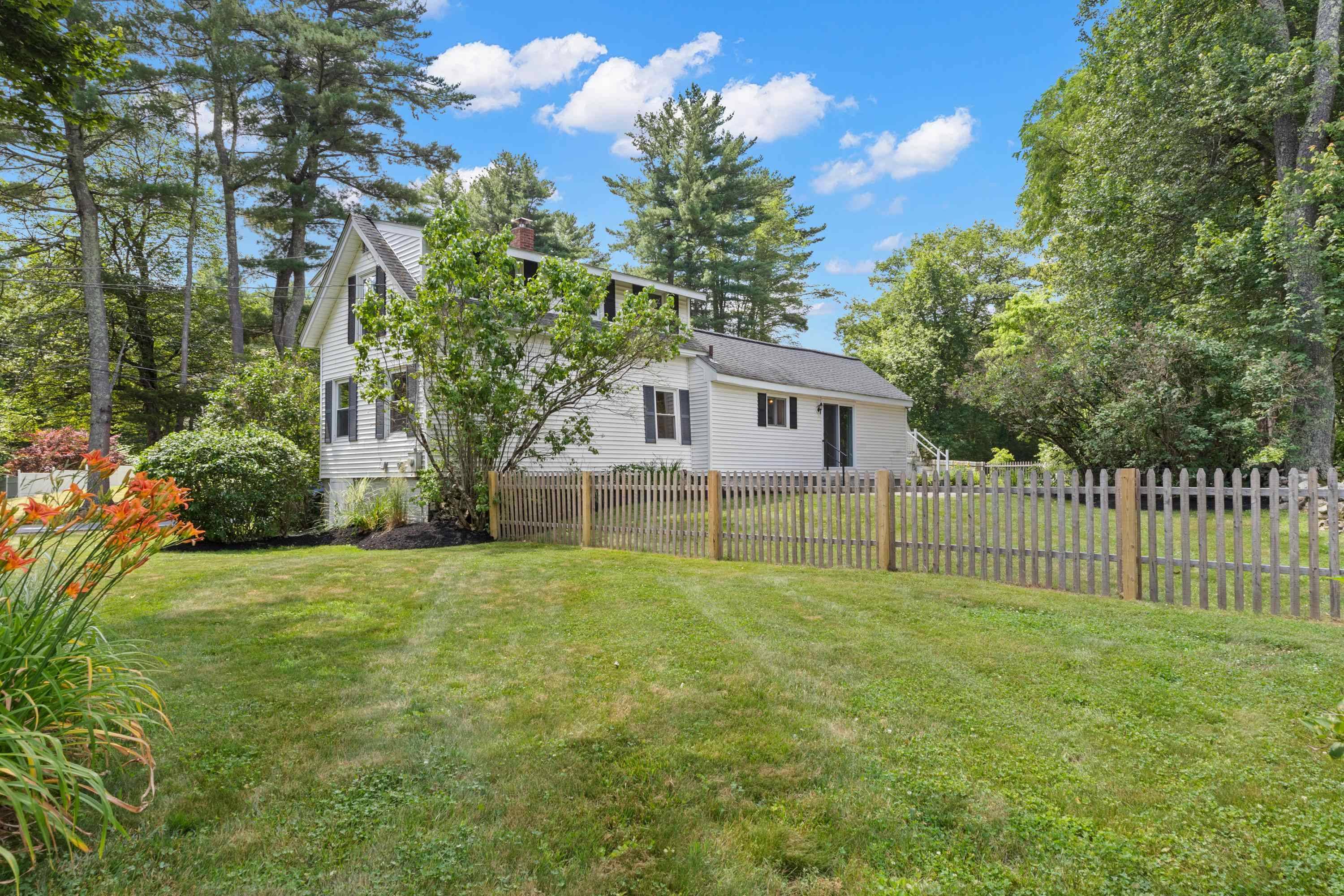 Hampstead, NH 03841,1 Maple ST