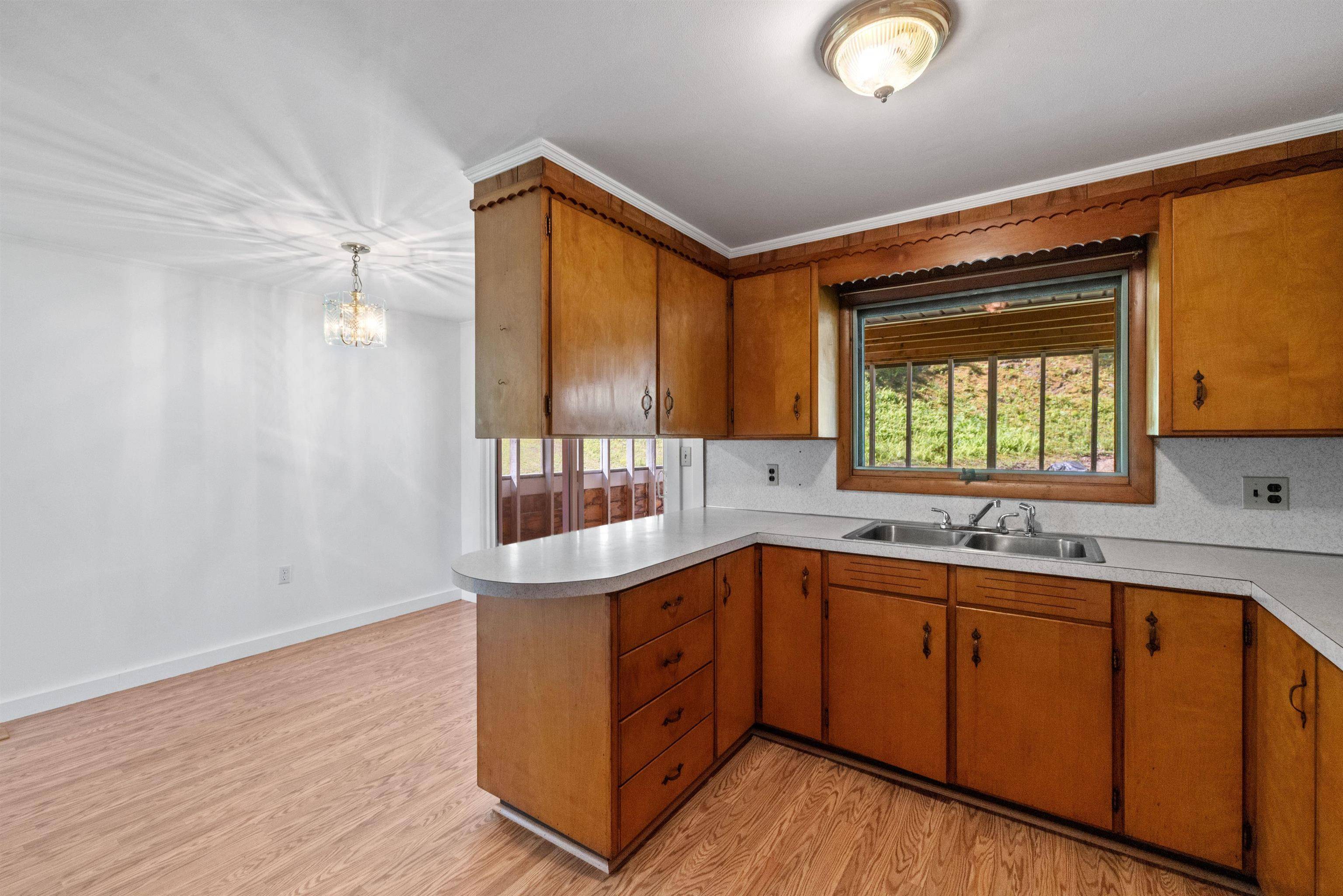 Franklin, NH 03235,142 Hill RD