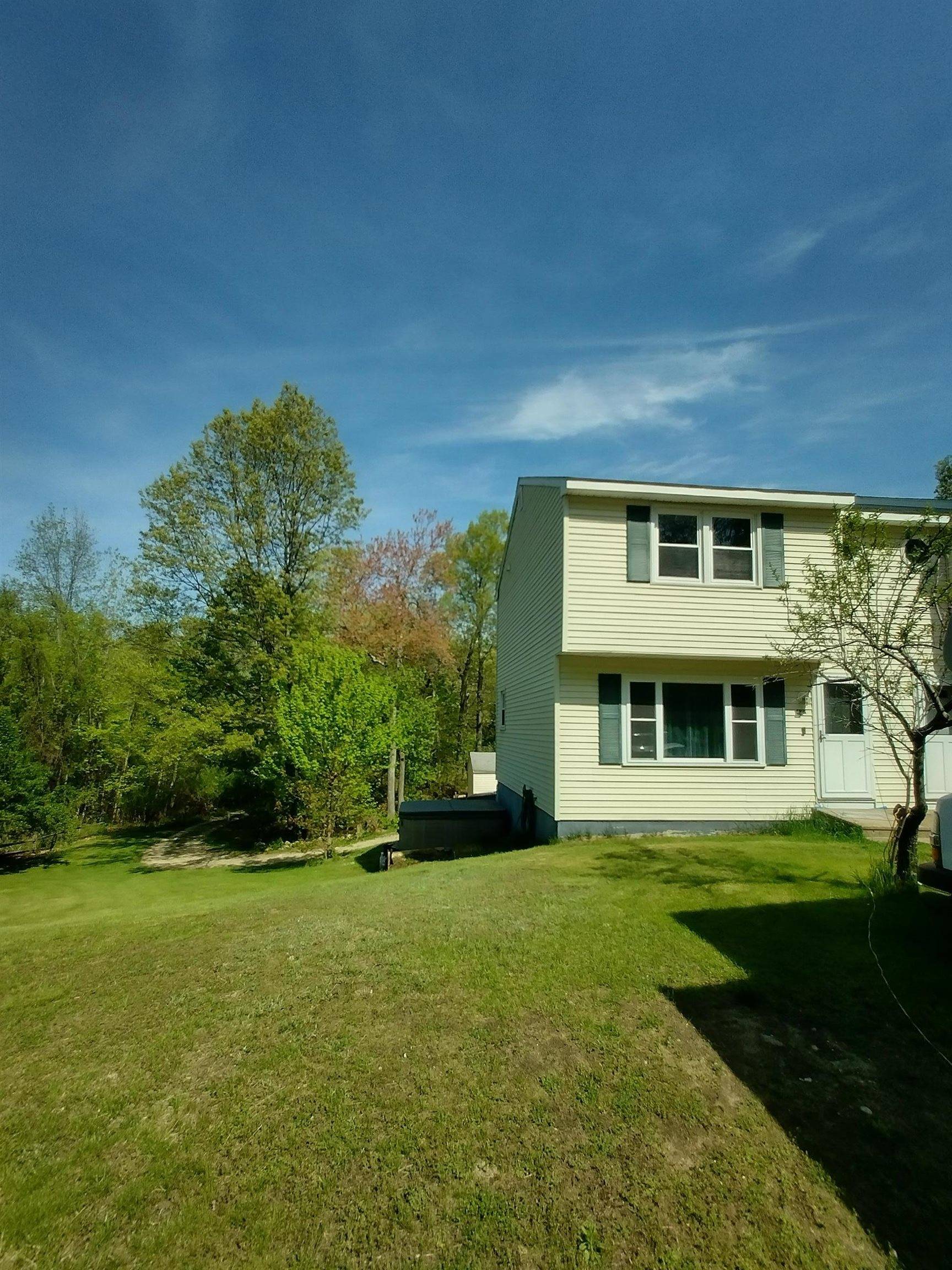 Hudson, NH 03051,42A Barretts Hill RD