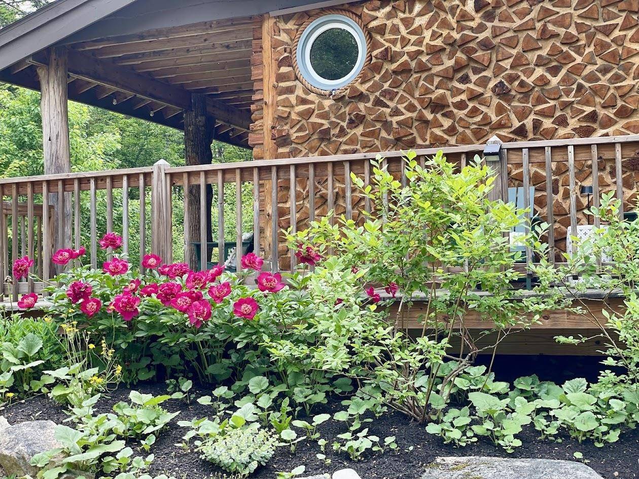 Franconia, NH 03580,615 Forest Hills RD