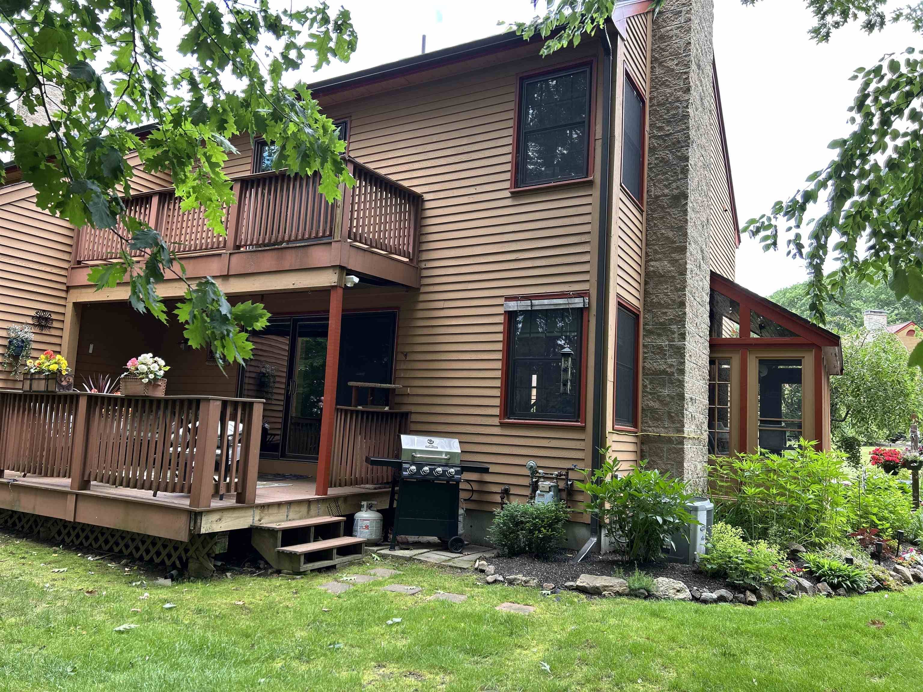 Laconia, NH 03246,240 Franklin ST #28