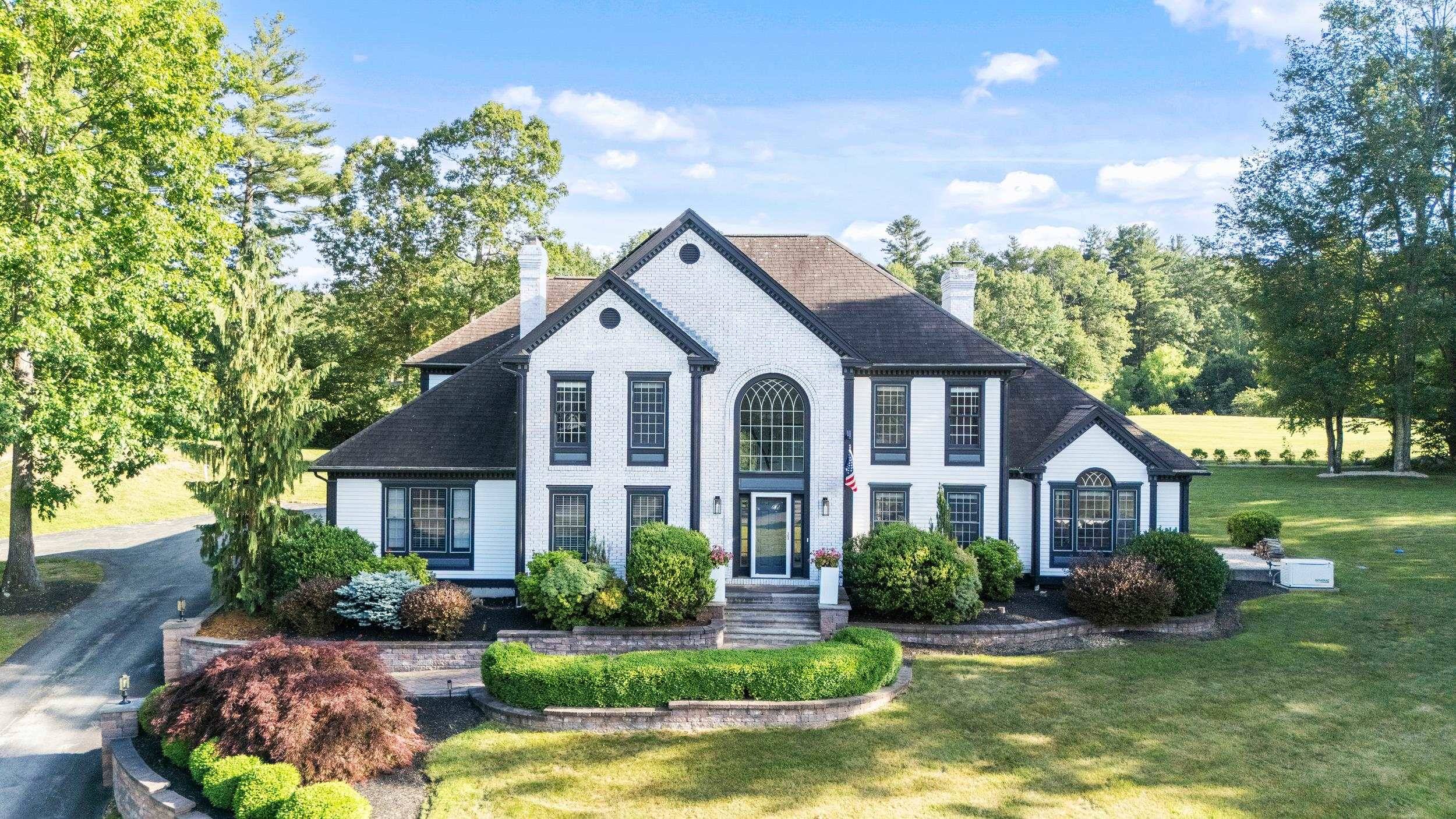 Windham, NH 03087,8 Golfview RD