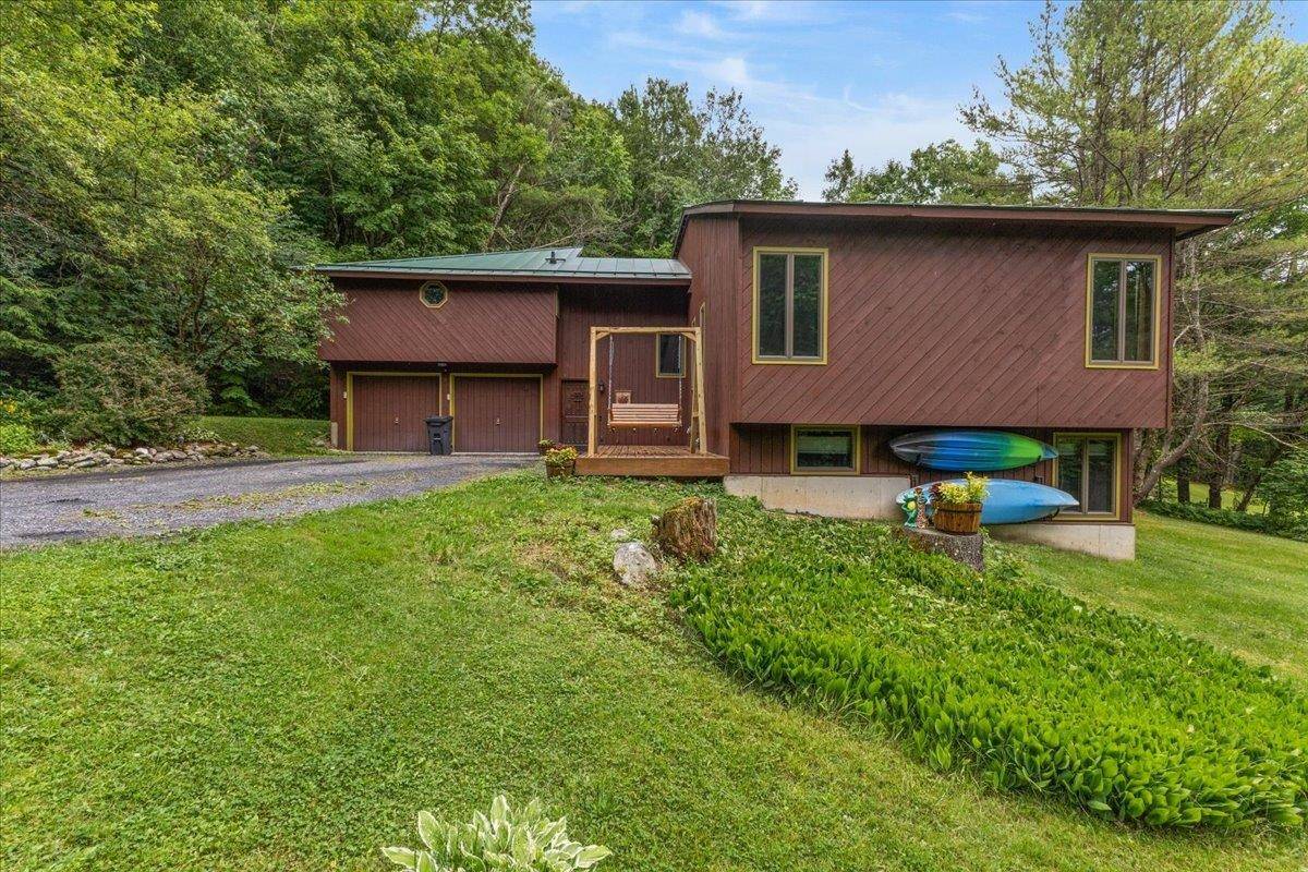 Westford, VT 05494,4 Forest LN