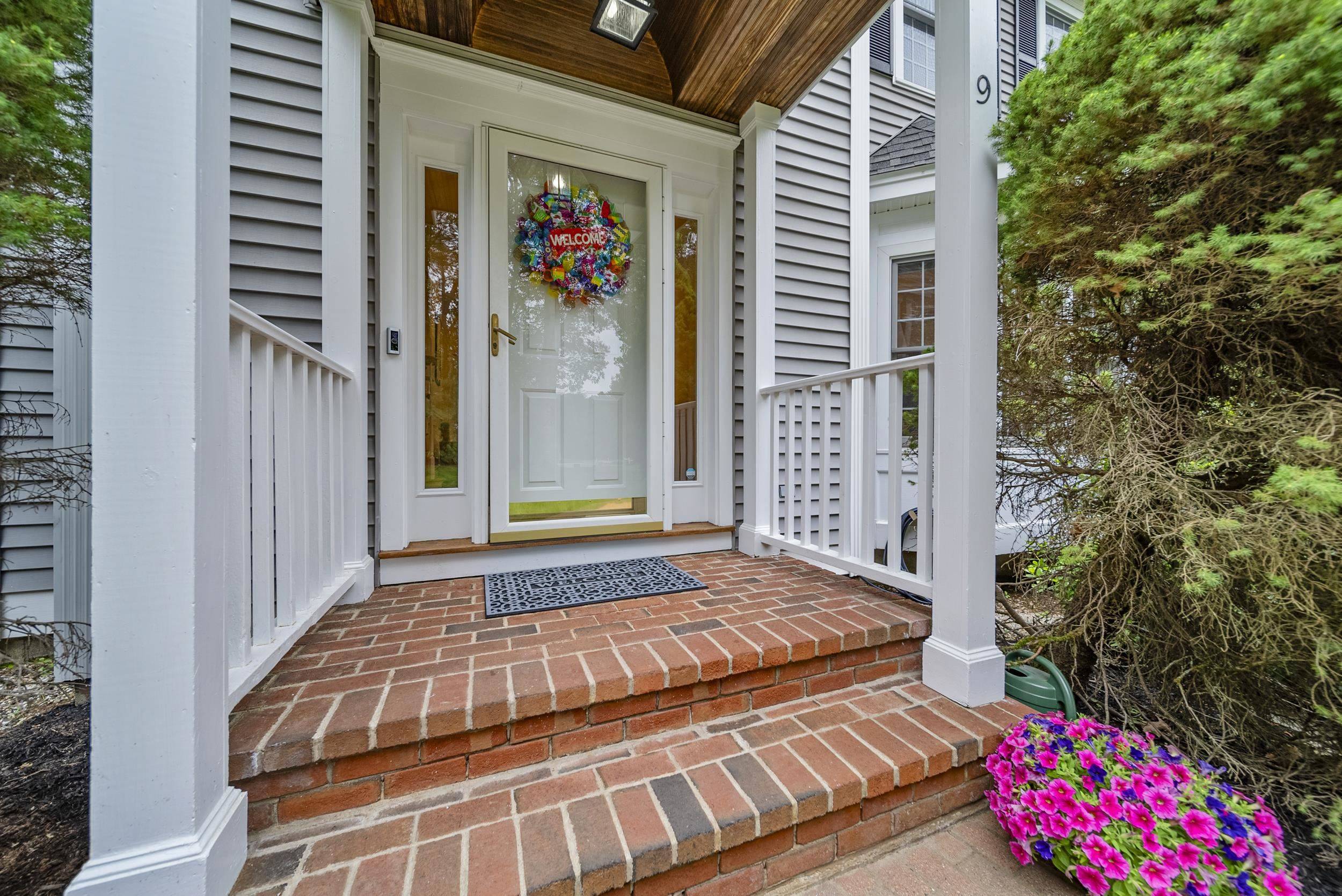 Londonderry, NH 03053,9 Hyde Park CIR