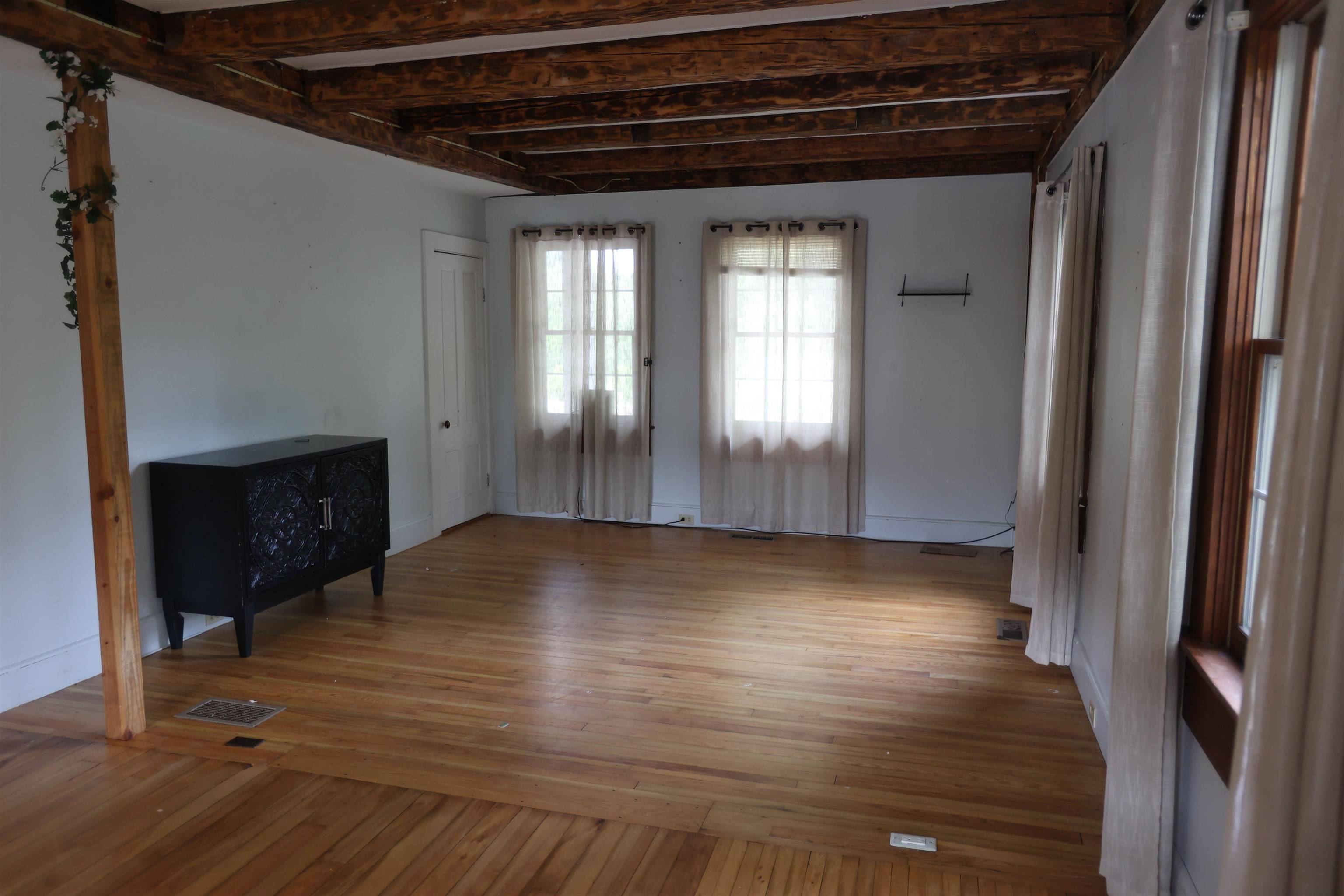 Sunapee, NH 03782,21 High ST #Left Aparment
