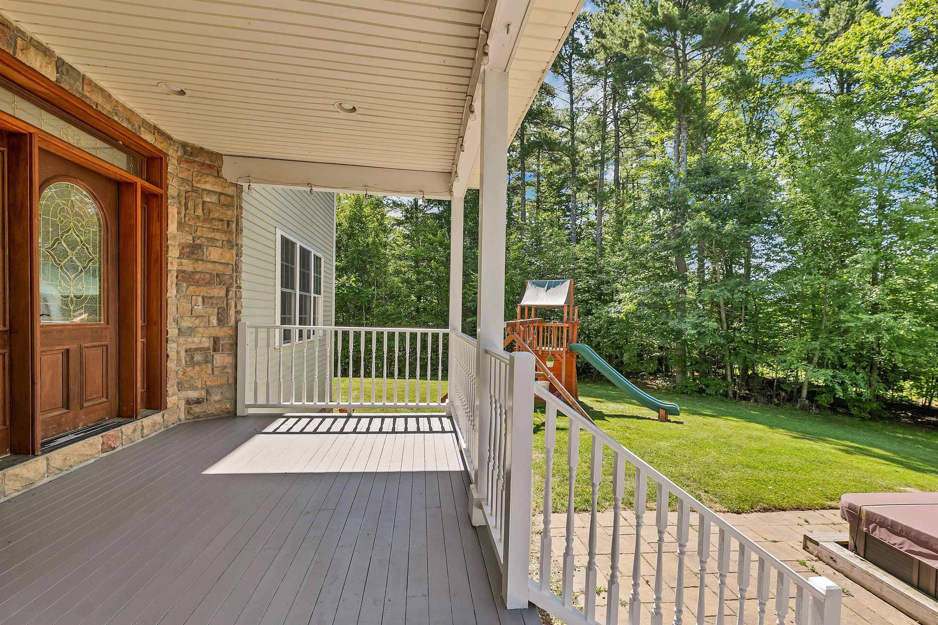 New Boston, NH 03070,204 Colburn RD
