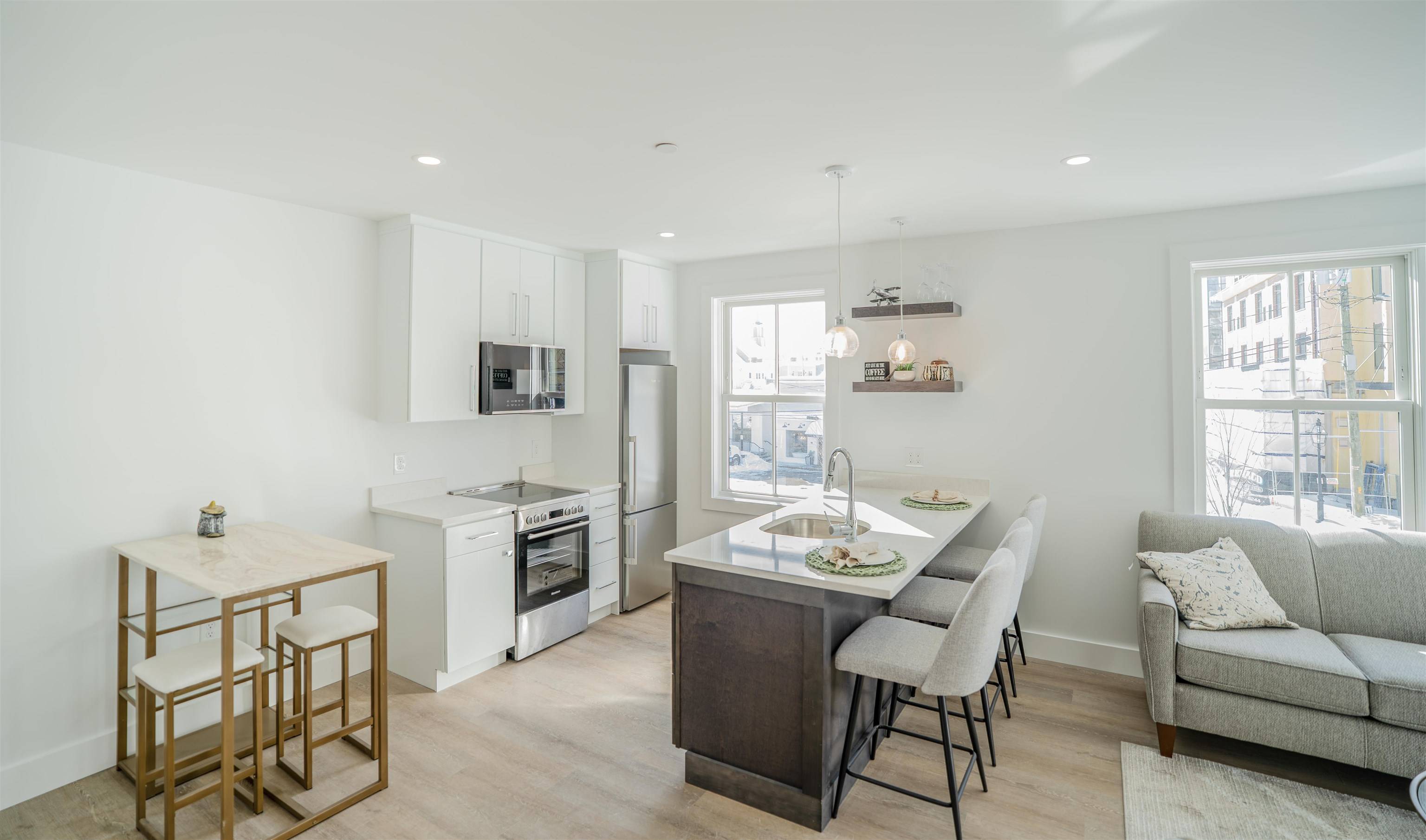 Portsmouth, NH 03801,238 Deer ST #204