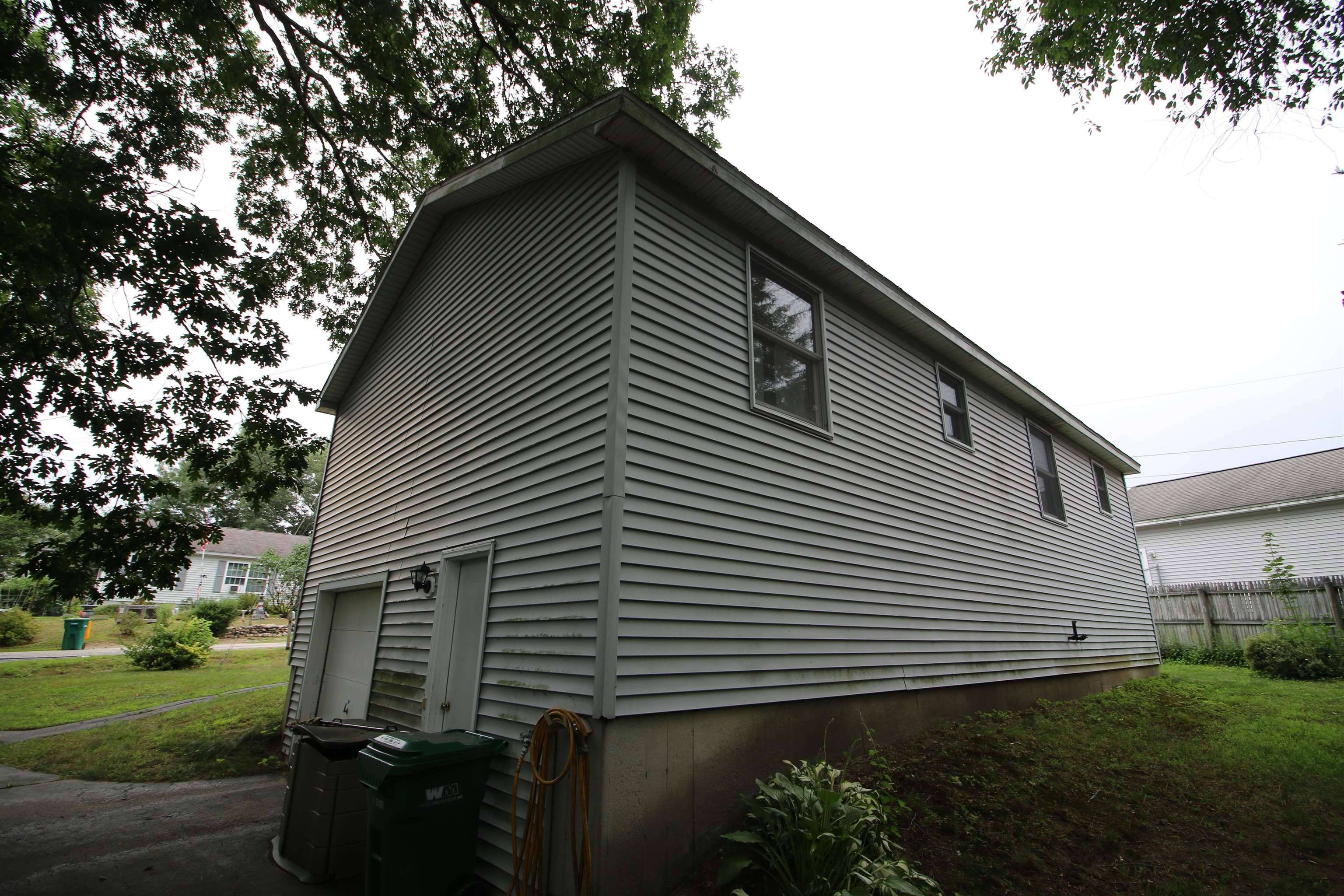 Rochester, NH 03867,30 Mcduffee ST