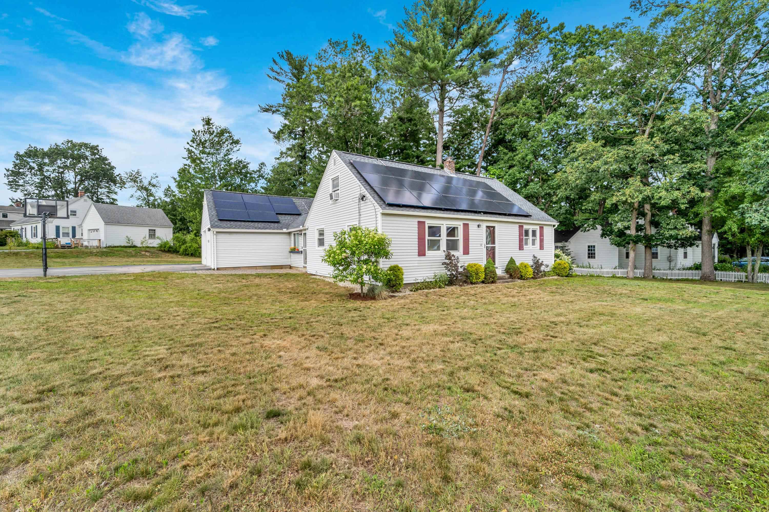 Hudson, NH 03051,10 Haverhill ST